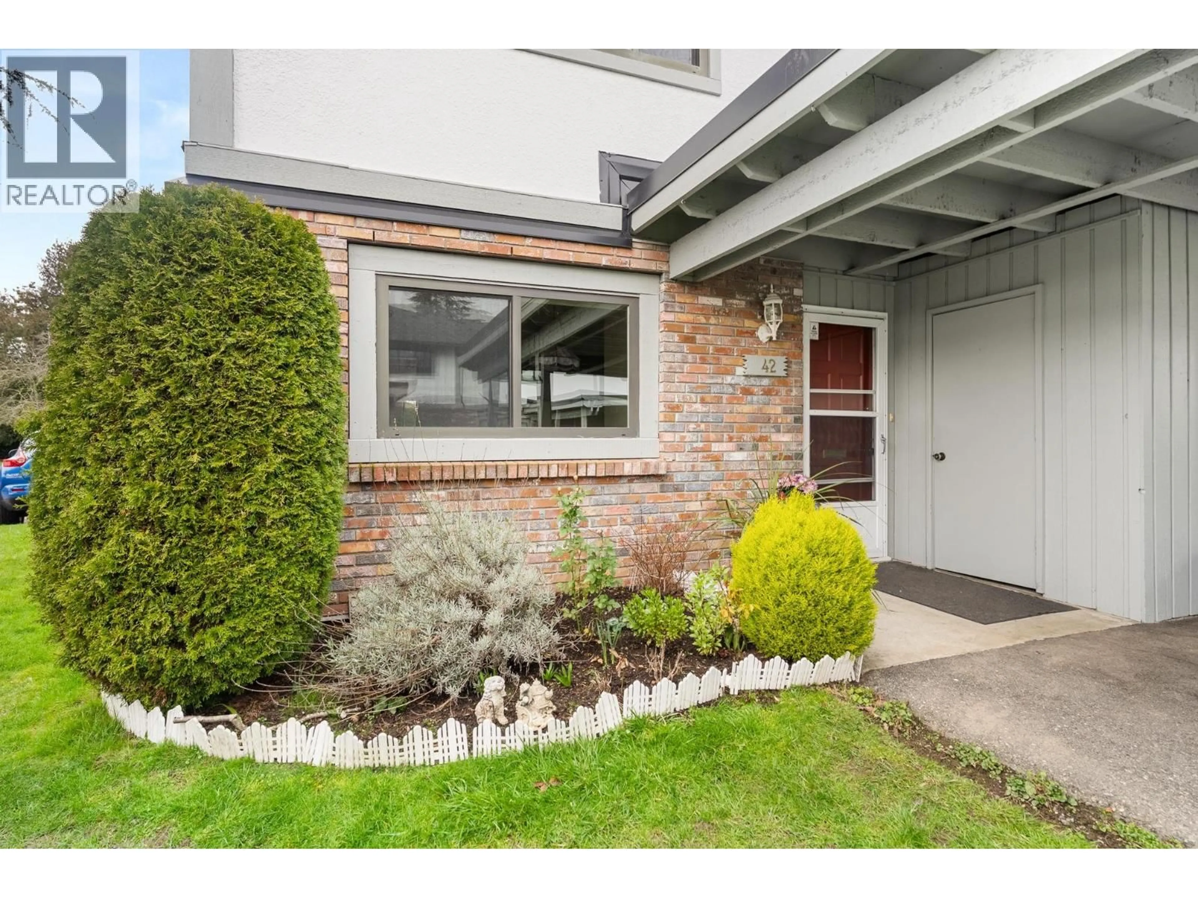 Indoor entryway for 42 - 11551 KINGFISHER DRIVE, Richmond British Columbia V7E3N5