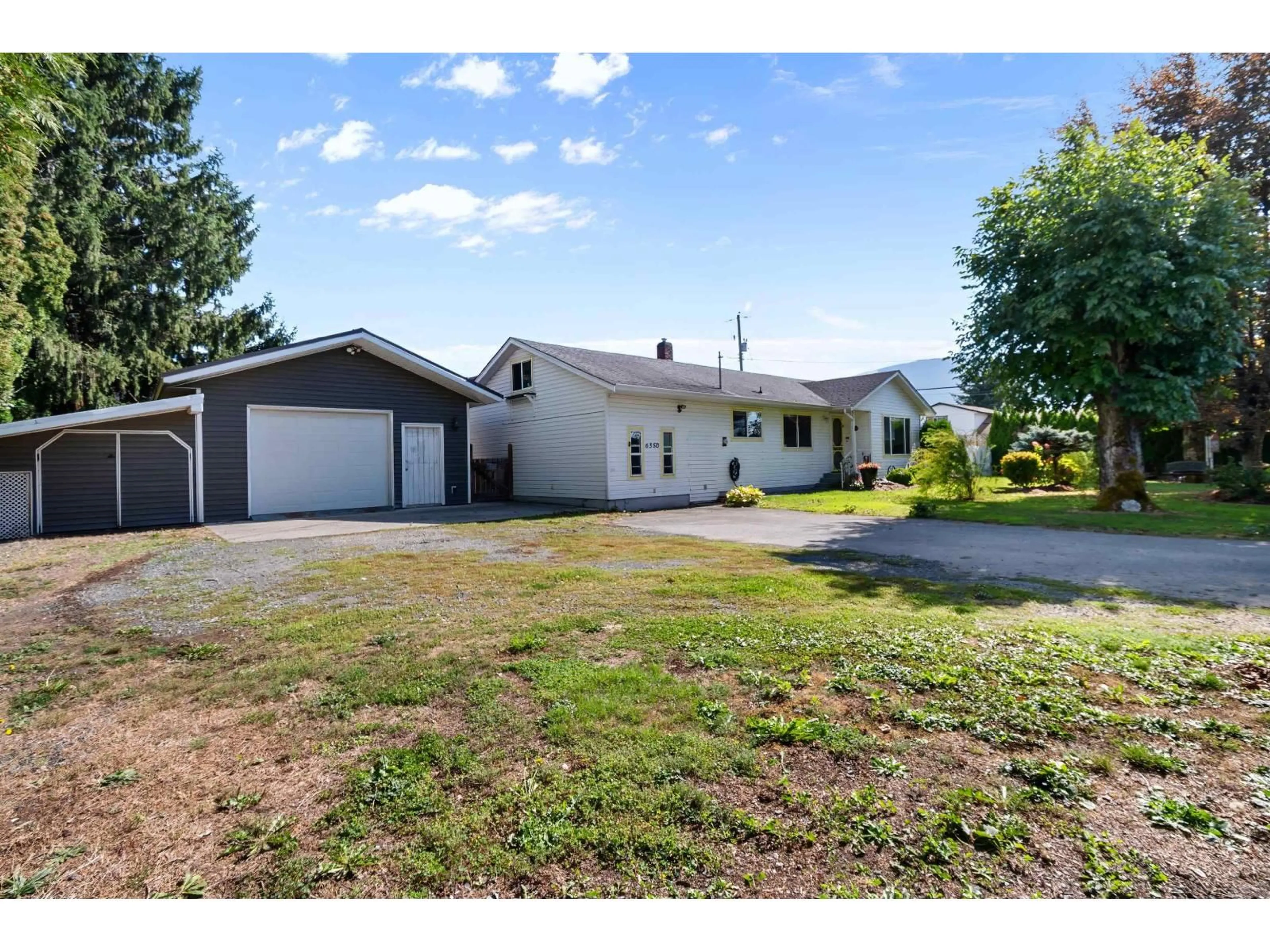 A pic from outside/outdoor area/front of a property/back of a property/a pic from drone, street for 6350 SUMAS PRAIRIE ROAD, Sardis - Greendale British Columbia V2R4N6