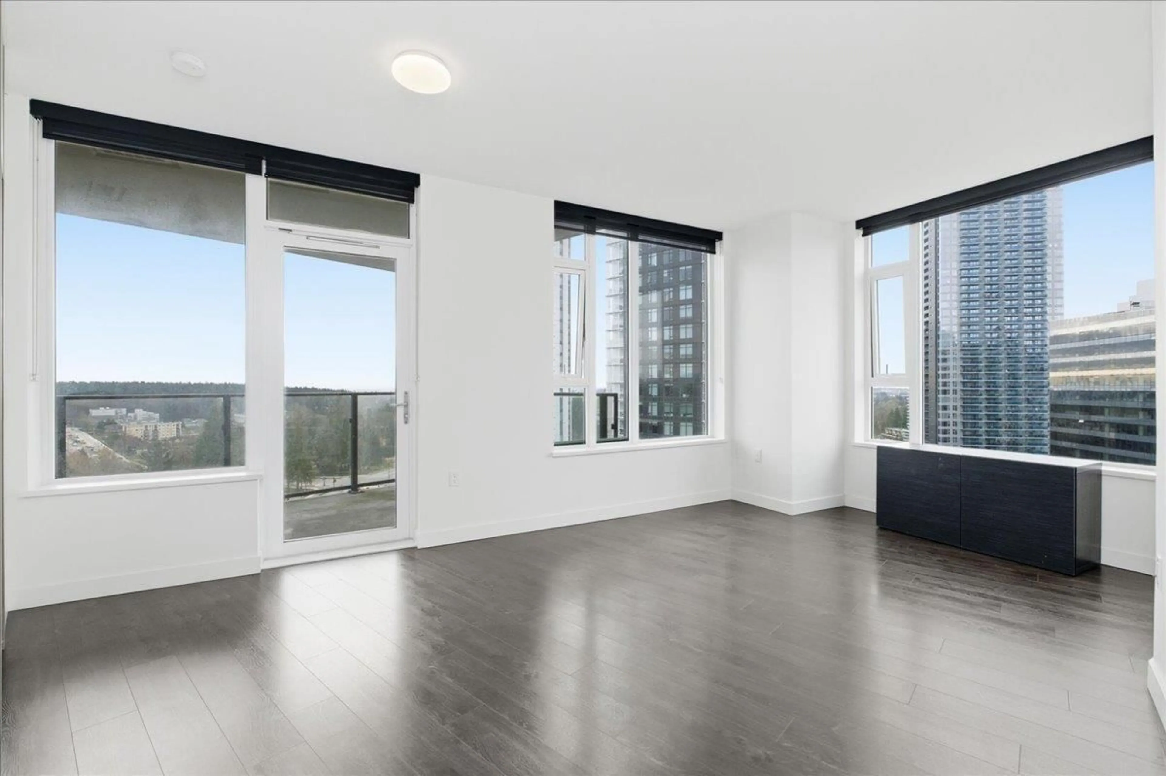 A pic of a room for 1610 - 9887 WHALLEY BOULEVARD, Surrey British Columbia V3T0P4