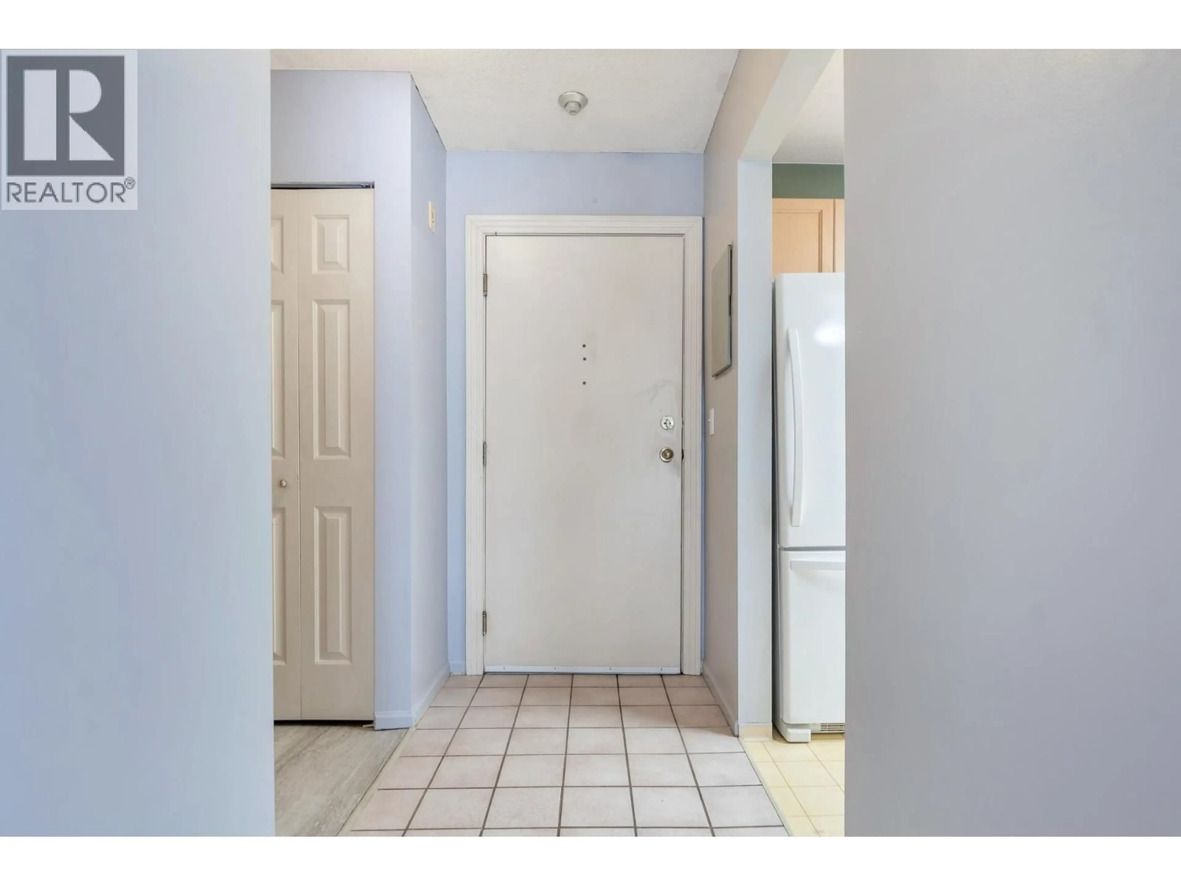Indoor entryway for 109 - 8751 GENERAL CURRIE ROAD, Richmond British Columbia V6Y3T7