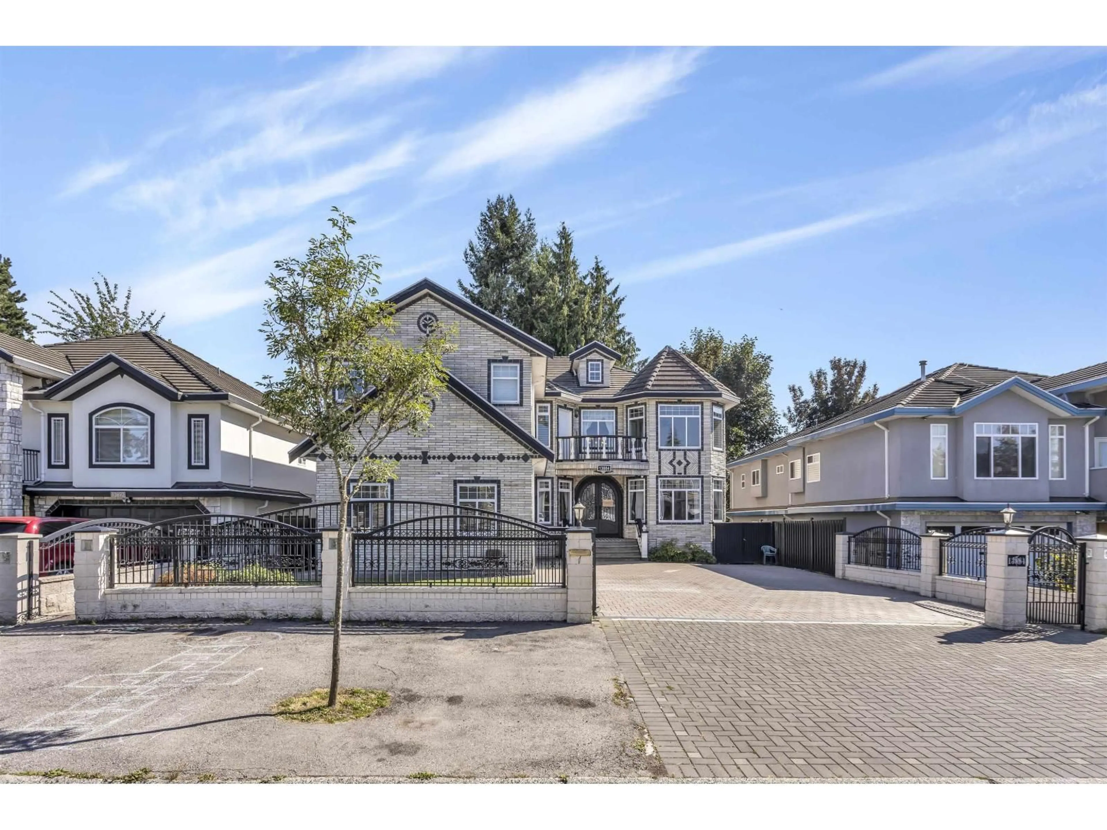 Unknown for 13884 89A AVENUE, Surrey British Columbia V3V6K9