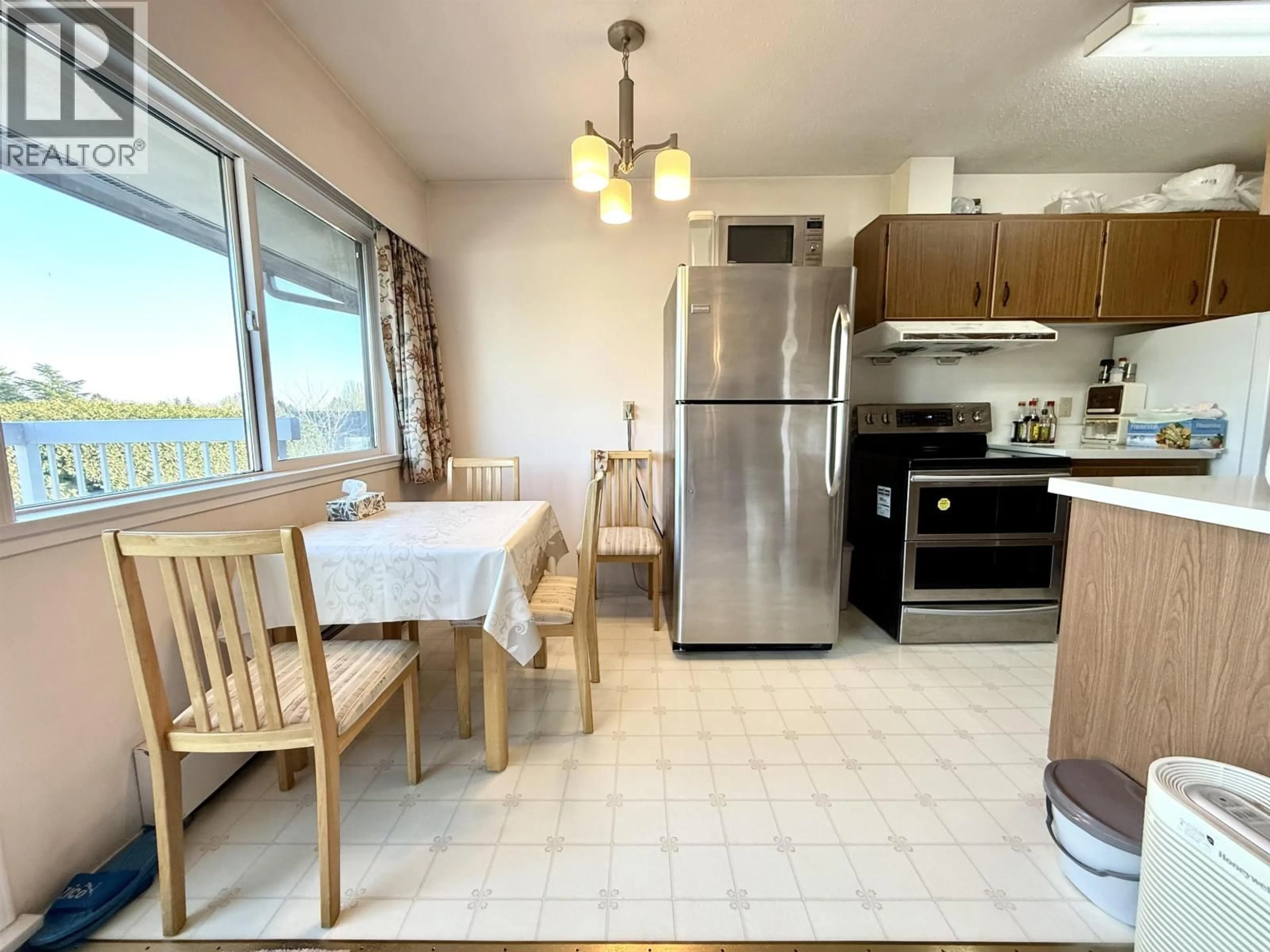 Standard kitchen, unknown for 303 - 8080 RYAN ROAD, Richmond British Columbia V0V0V0