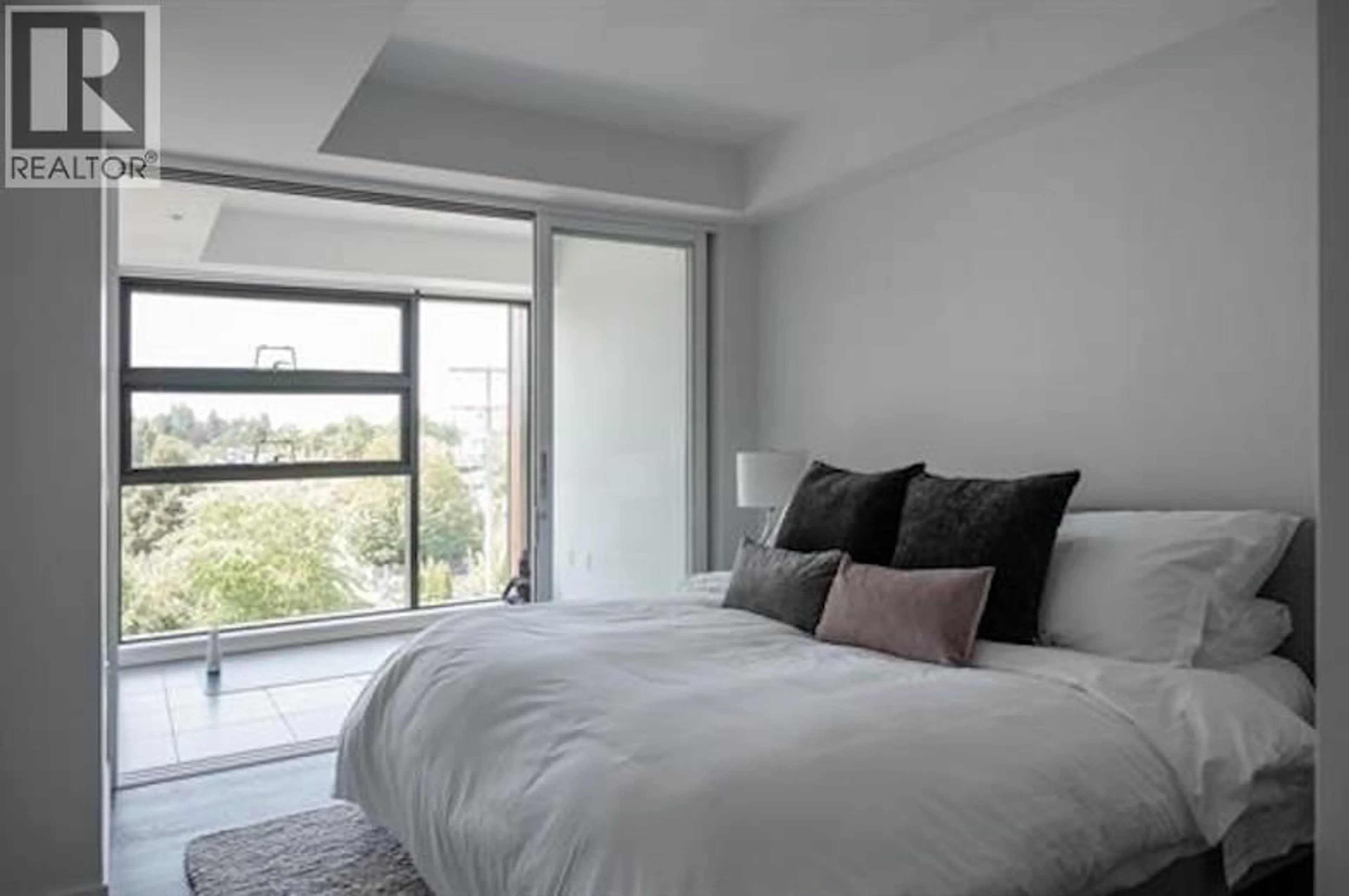 Bedroom with bed, unknown for 301 - 717 17TH AVENUE, Vancouver British Columbia V5Z1V1