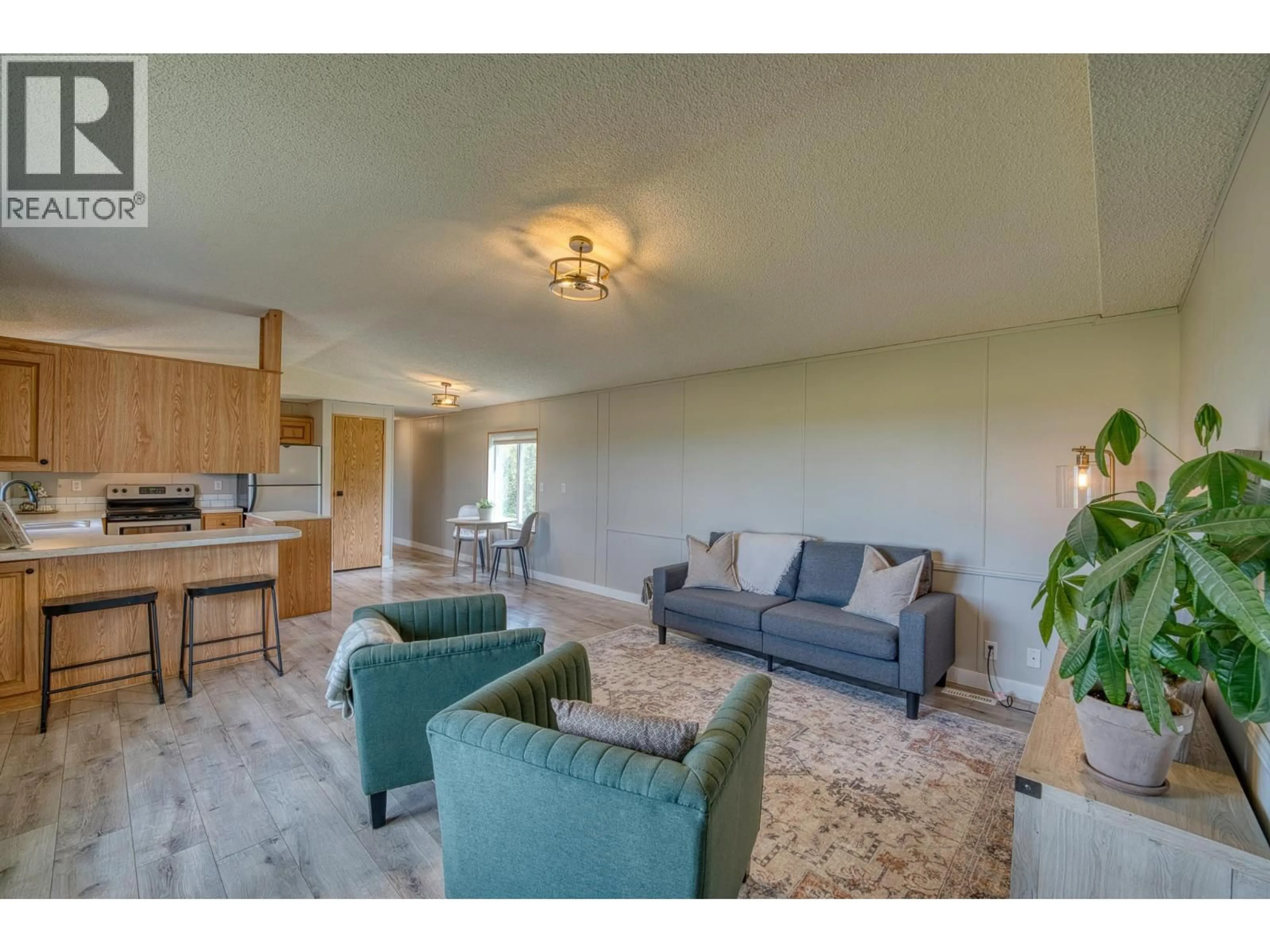 Living room with furniture, unknown for 11075 257 ROAD, Fort St. John British Columbia V1J8C2