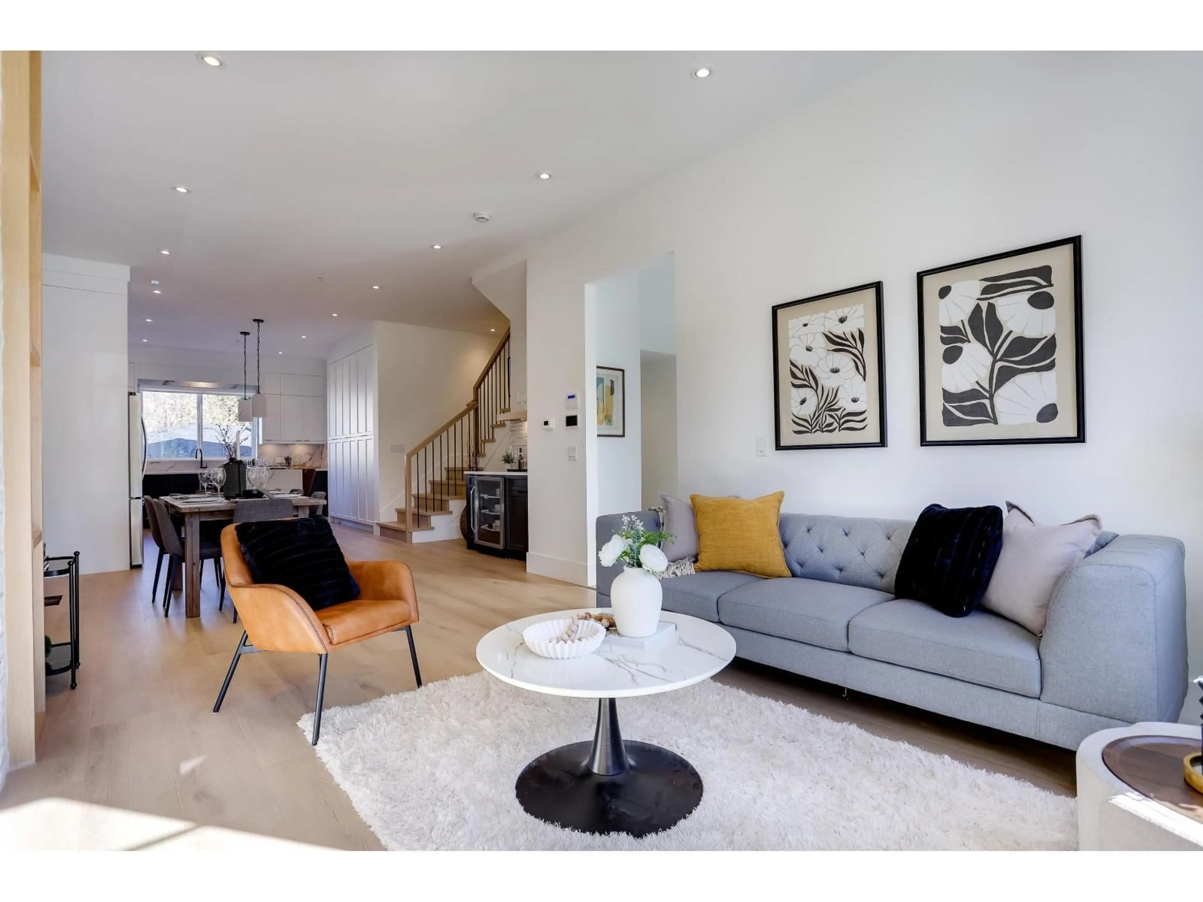 Living room with furniture, unknown for 3 - 20537 75A AVENUE, Langley British Columbia V2Y1V5