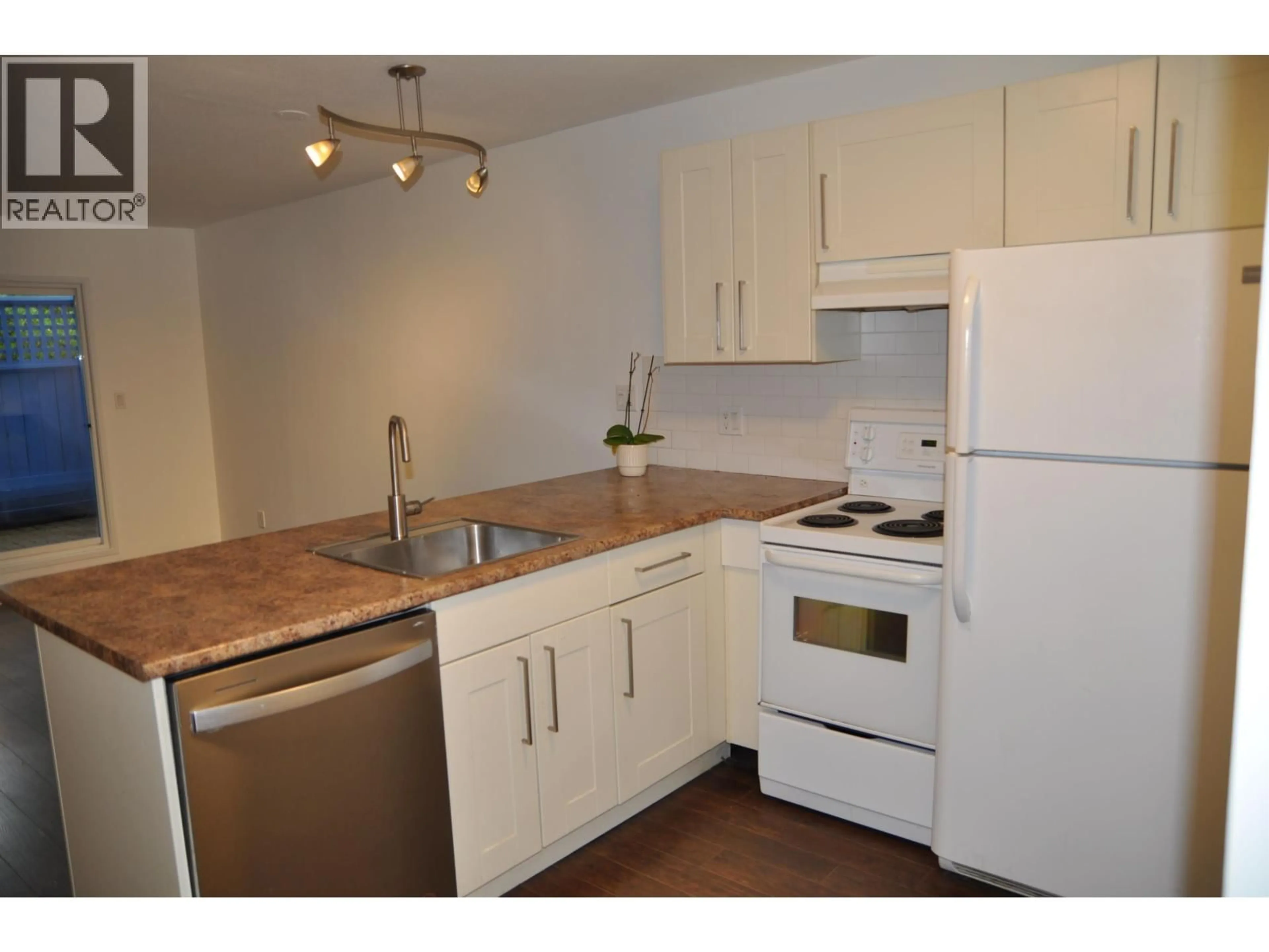 Standard kitchen, wood/laminate floor for 104 - 2255 ETON STREET, Vancouver British Columbia V5L1C9