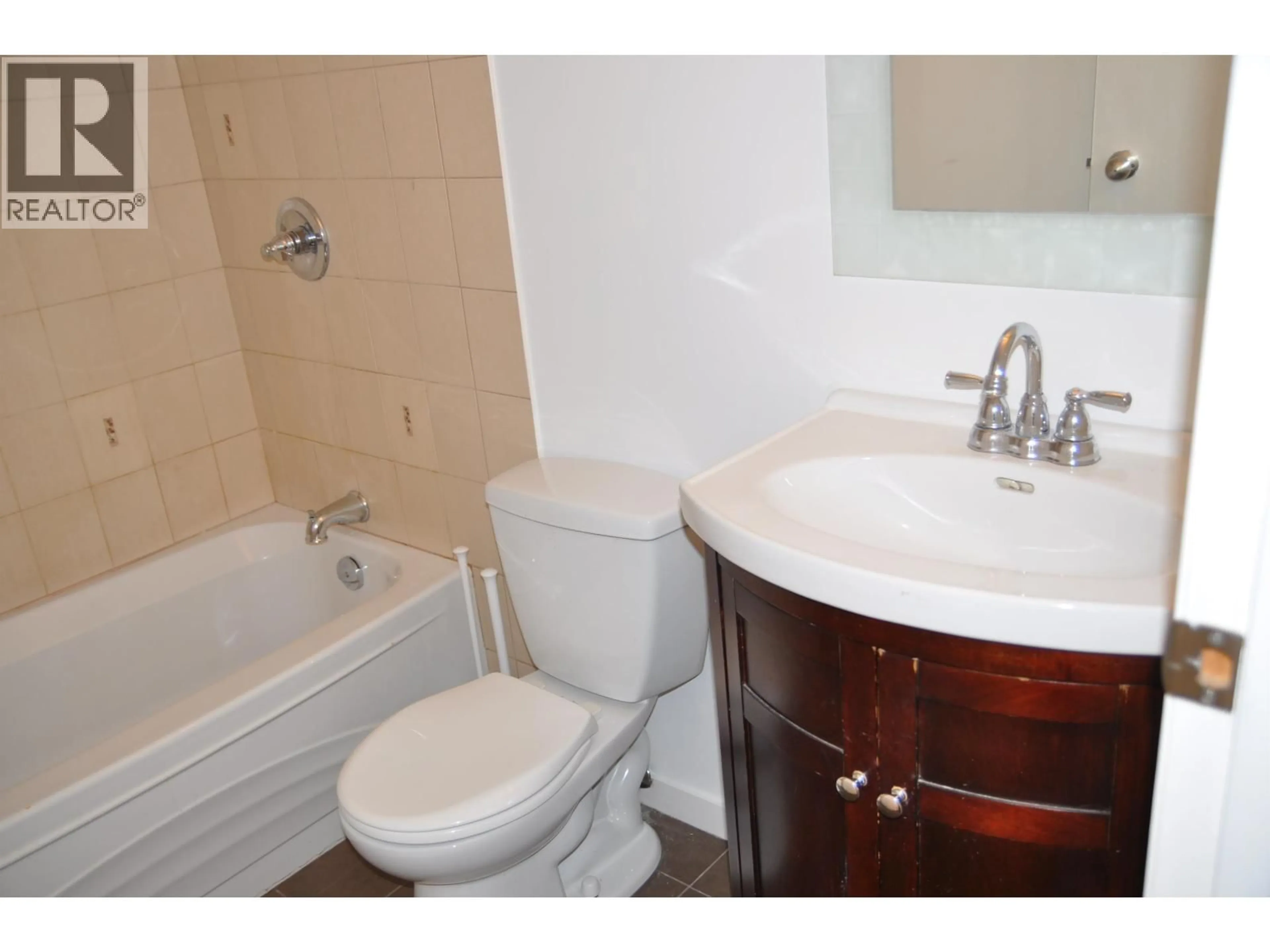 Standard bathroom, unknown for 104 - 2255 ETON STREET, Vancouver British Columbia V5L1C9