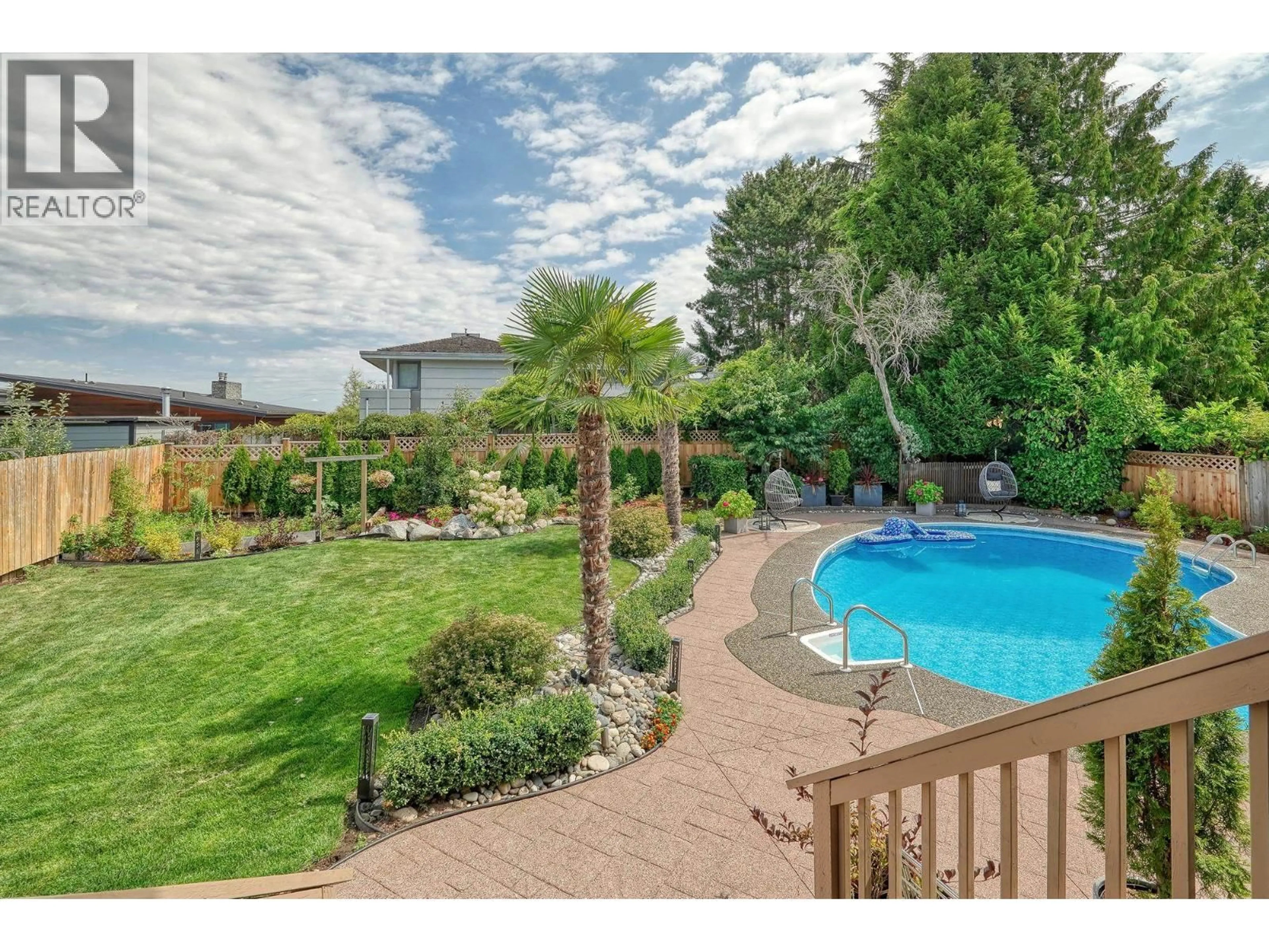 Pool for 284 54A STREET, Delta British Columbia V4M3J3
