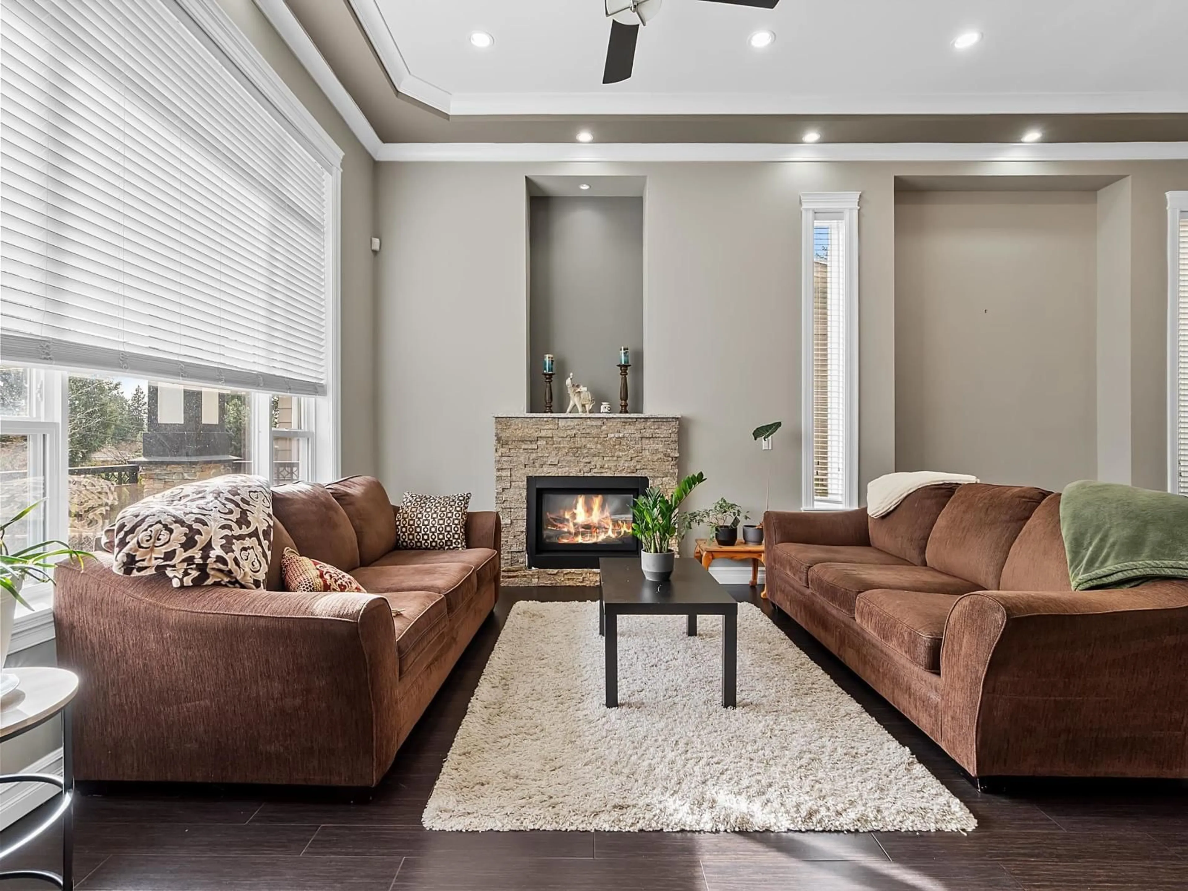 Living room with furniture, unknown for 11585 94 AVENUE, Delta British Columbia V4C2M8