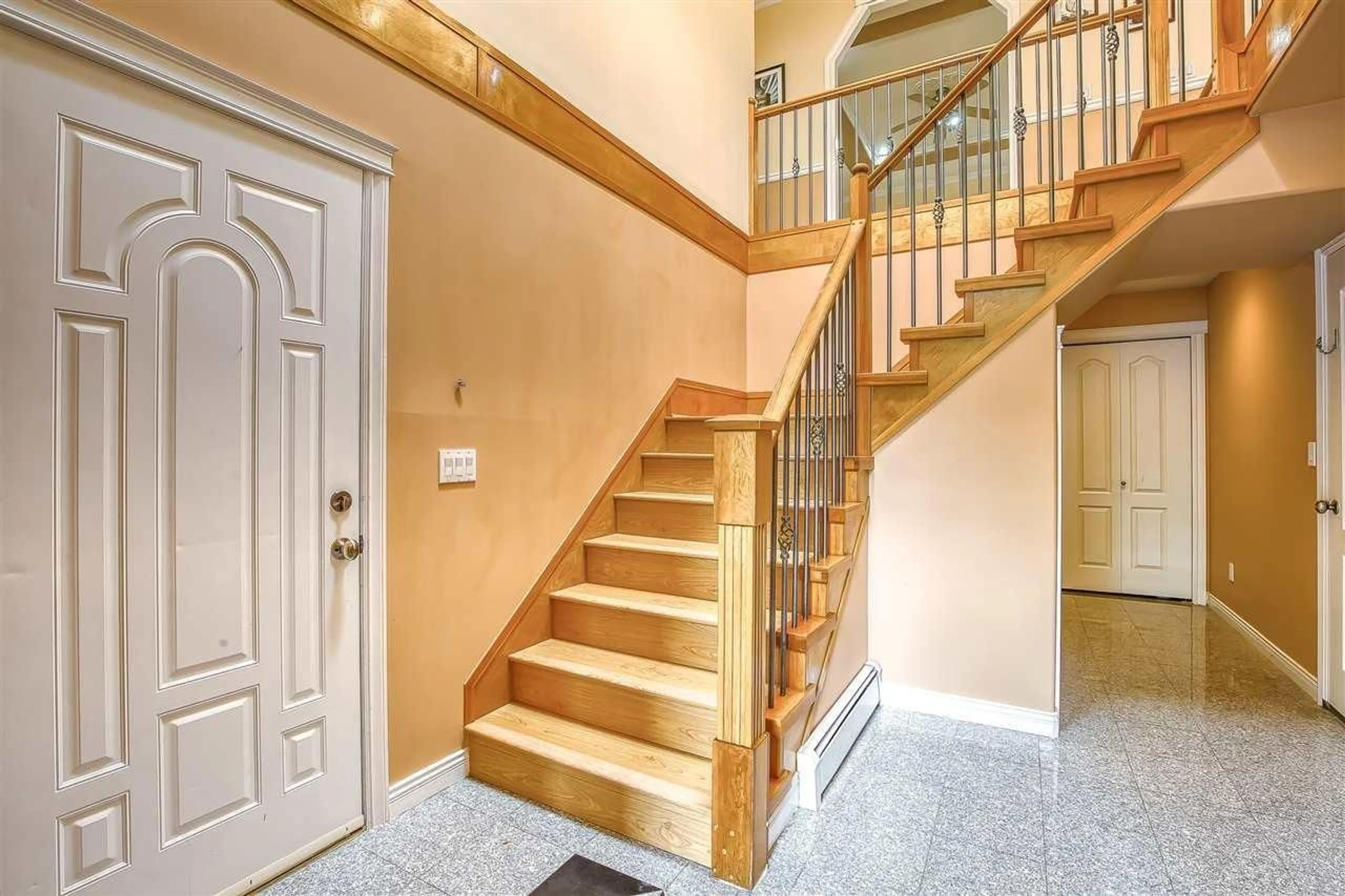 Unknown for 6484 134 STREET, Surrey British Columbia V3W4S2