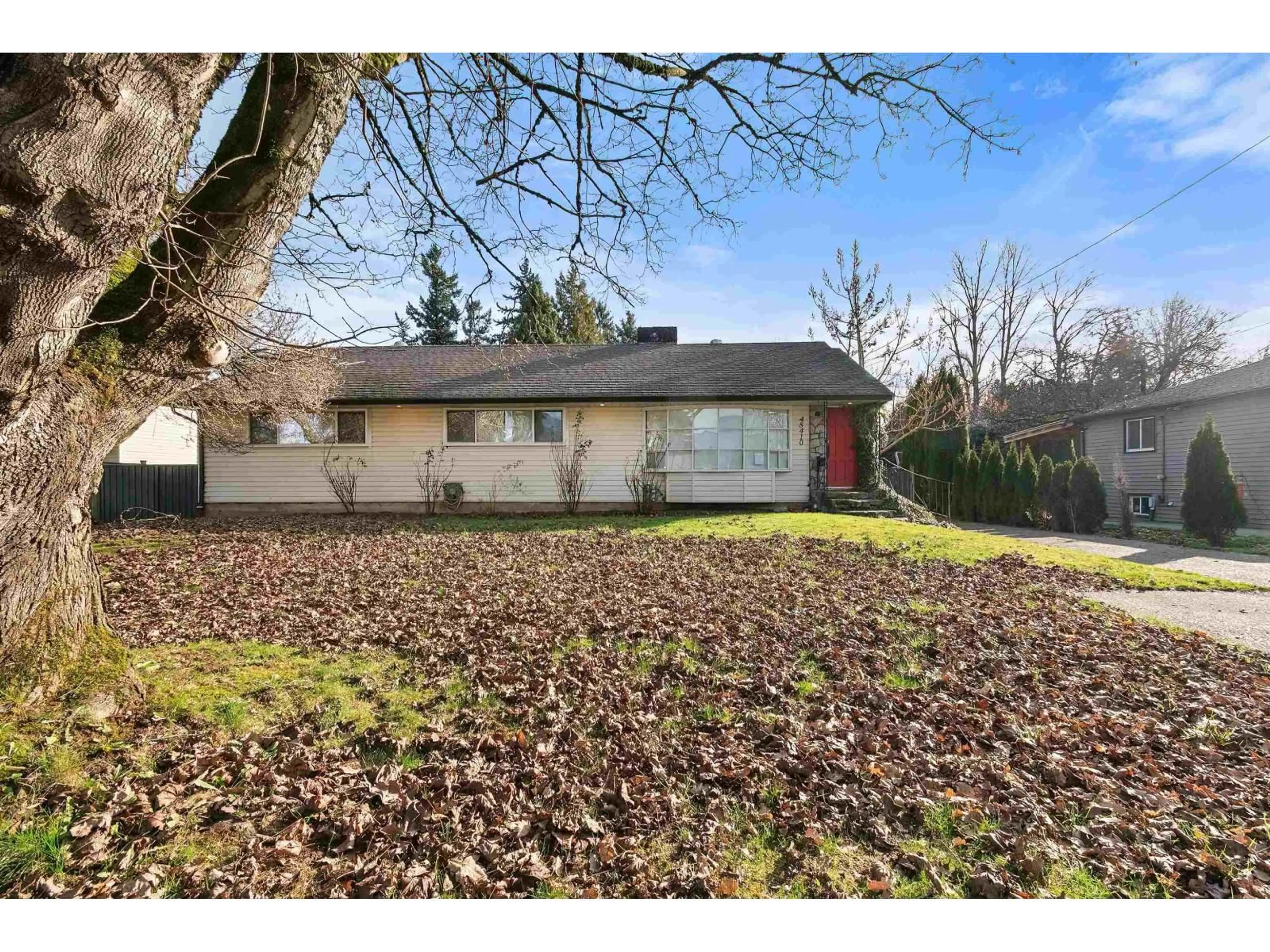 A pic from outside/outdoor area/front of a property/back of a property/a pic from drone, street for 45410 PARK DRIVE, Chilliwack British Columbia V2P1G2