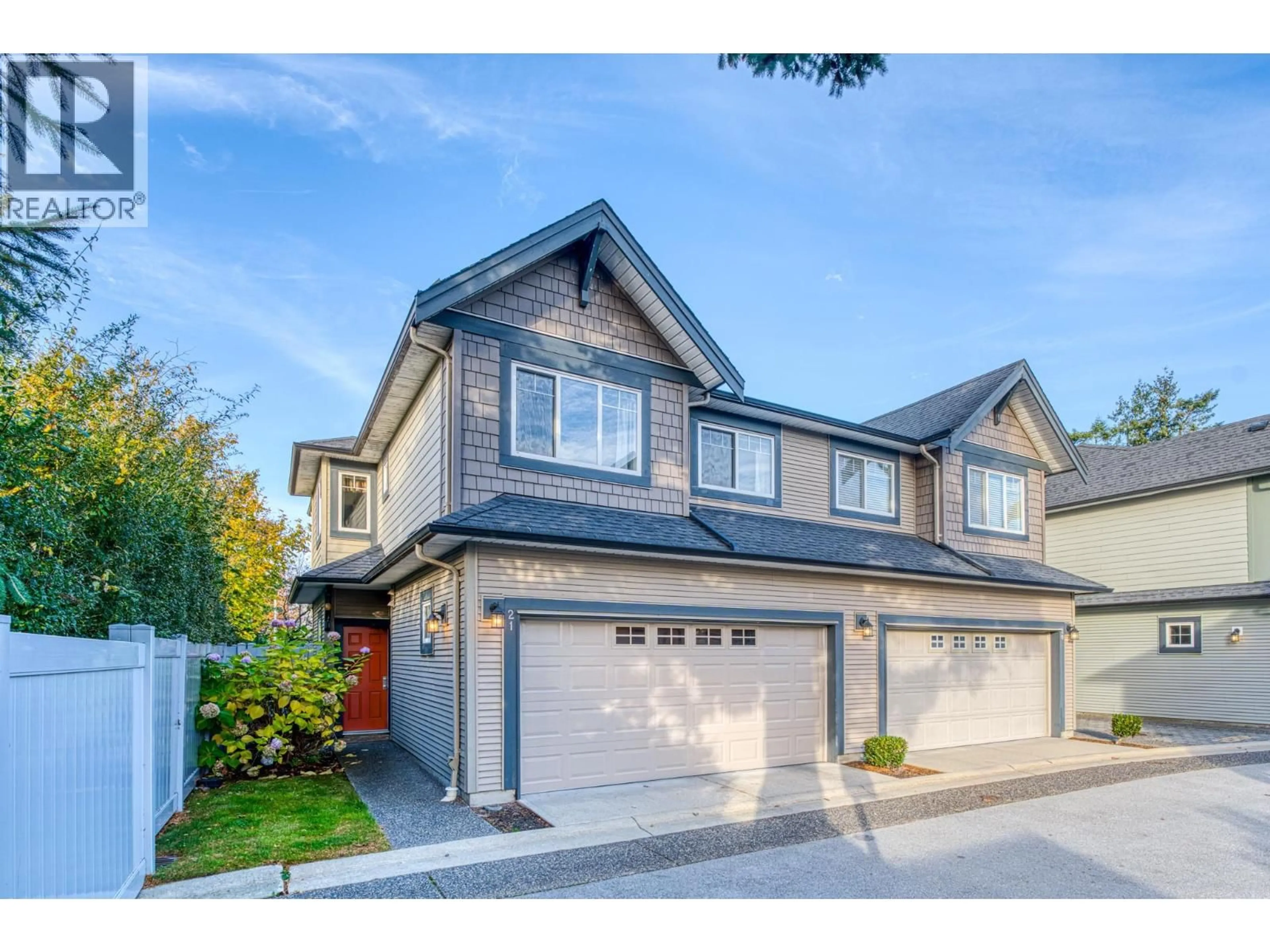 Home with vinyl exterior material, street for 21 - 11711 STEVESTON HIGHWAY, Richmond British Columbia V7A1N8