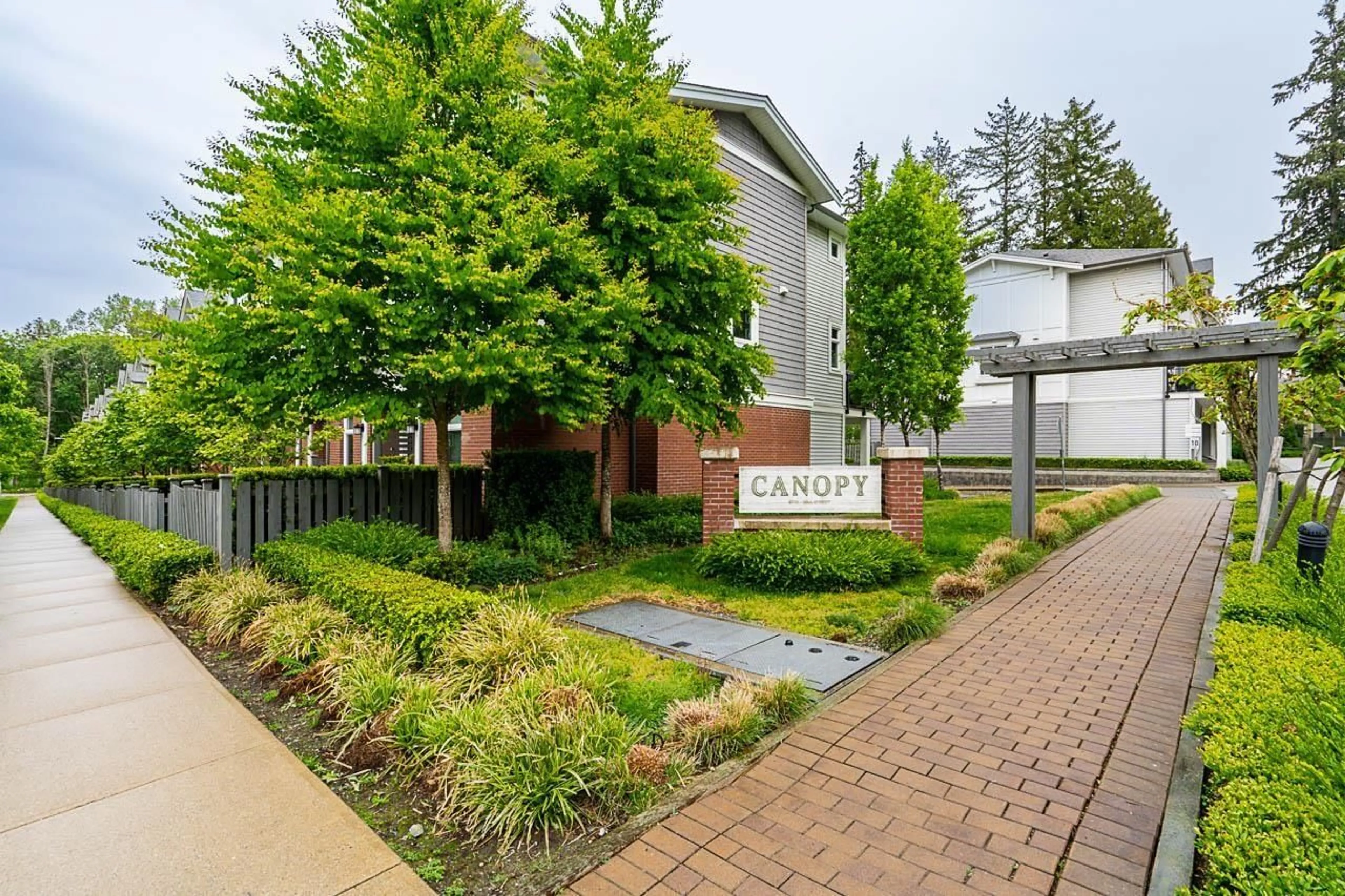 Patio, street for 2 - 9718 161A STREET, Surrey British Columbia V4N6S7