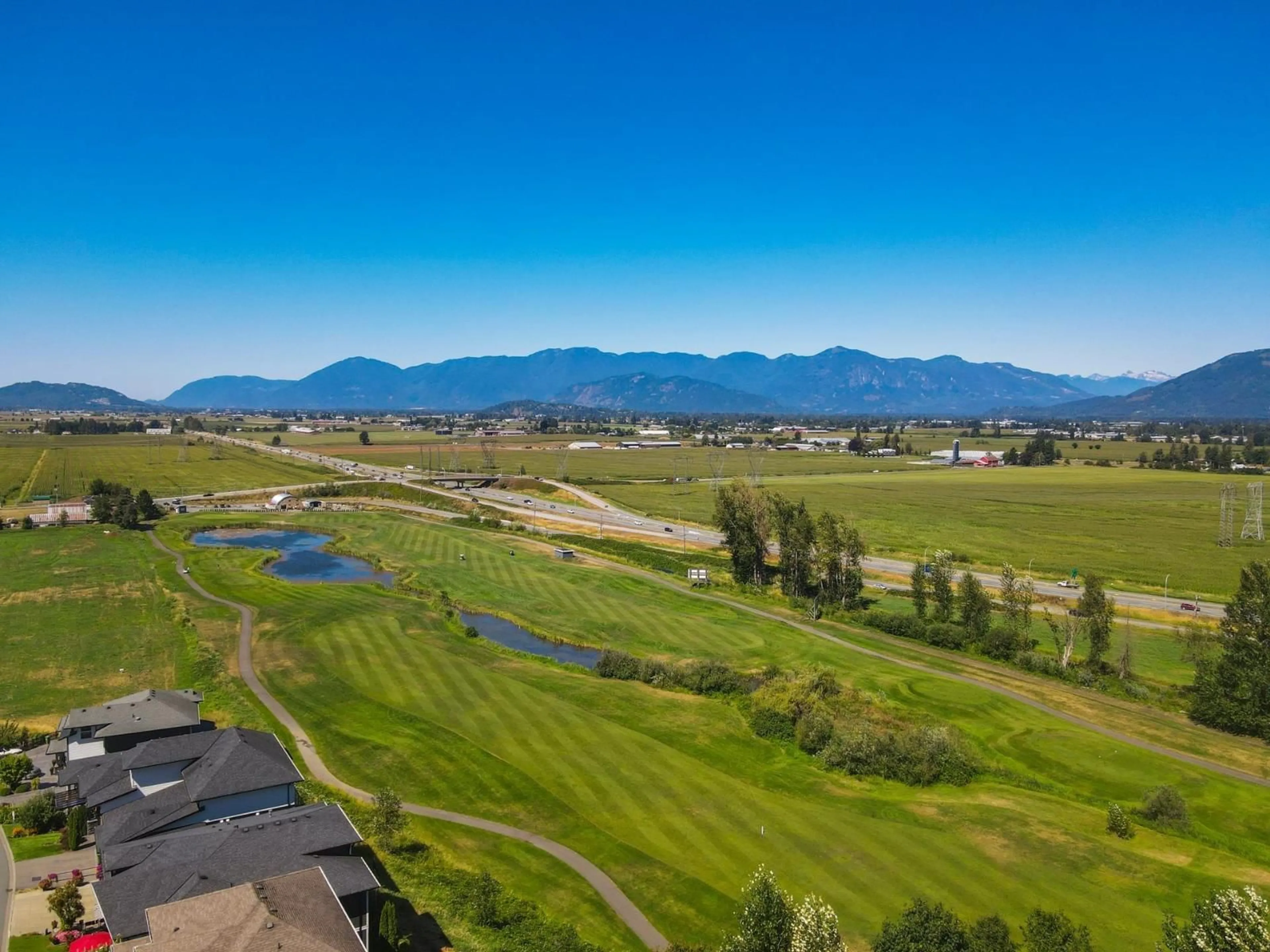 A pic from outside/outdoor area/front of a property/back of a property/a pic from drone, water/lake/river/ocean view for 50 - 50778 LEDGESTONE PLACE, Chilliwack British Columbia V2P0E7