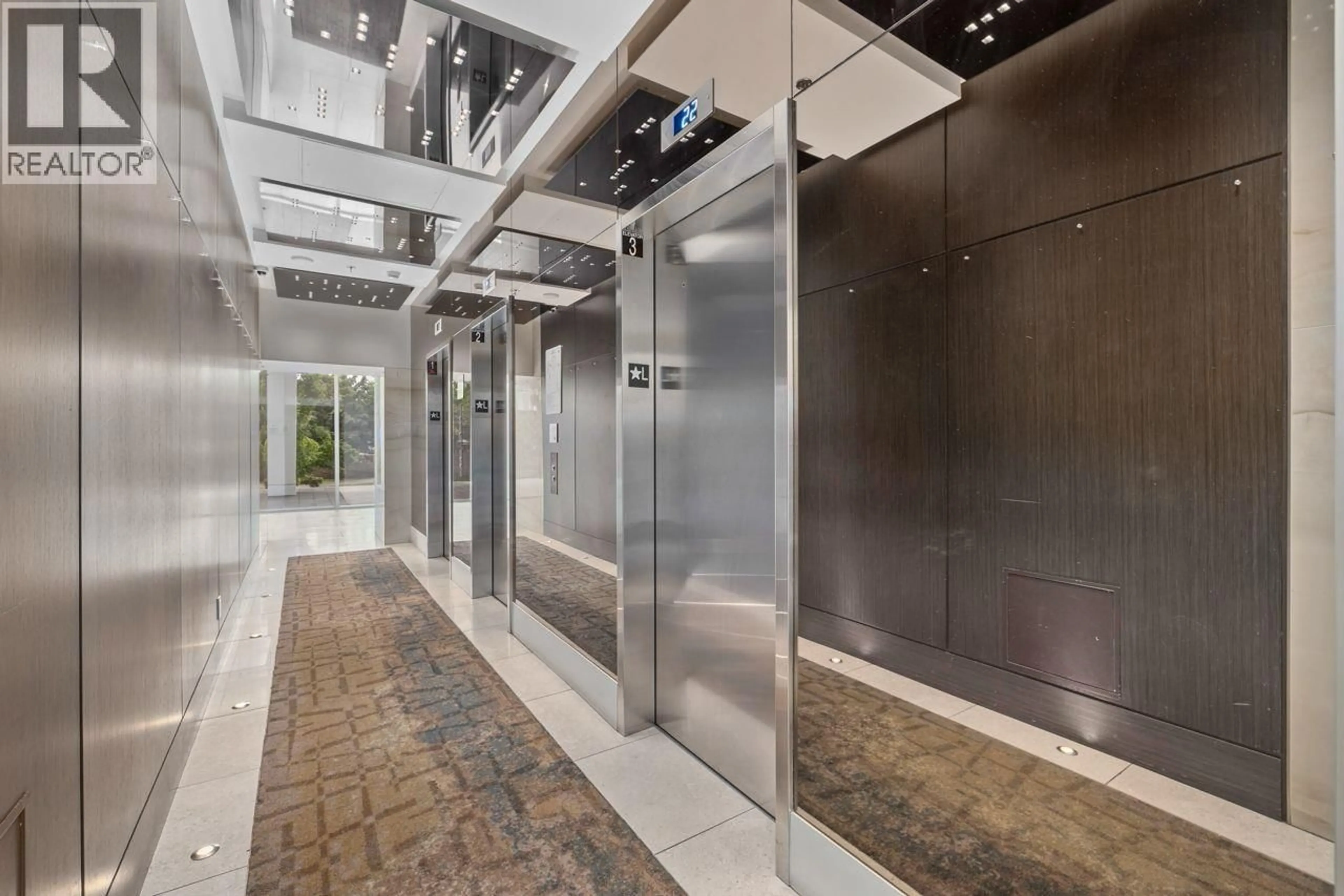 Indoor foyer for 1106 - 1888 GILMORE AVENUE, Burnaby British Columbia V5C0L2