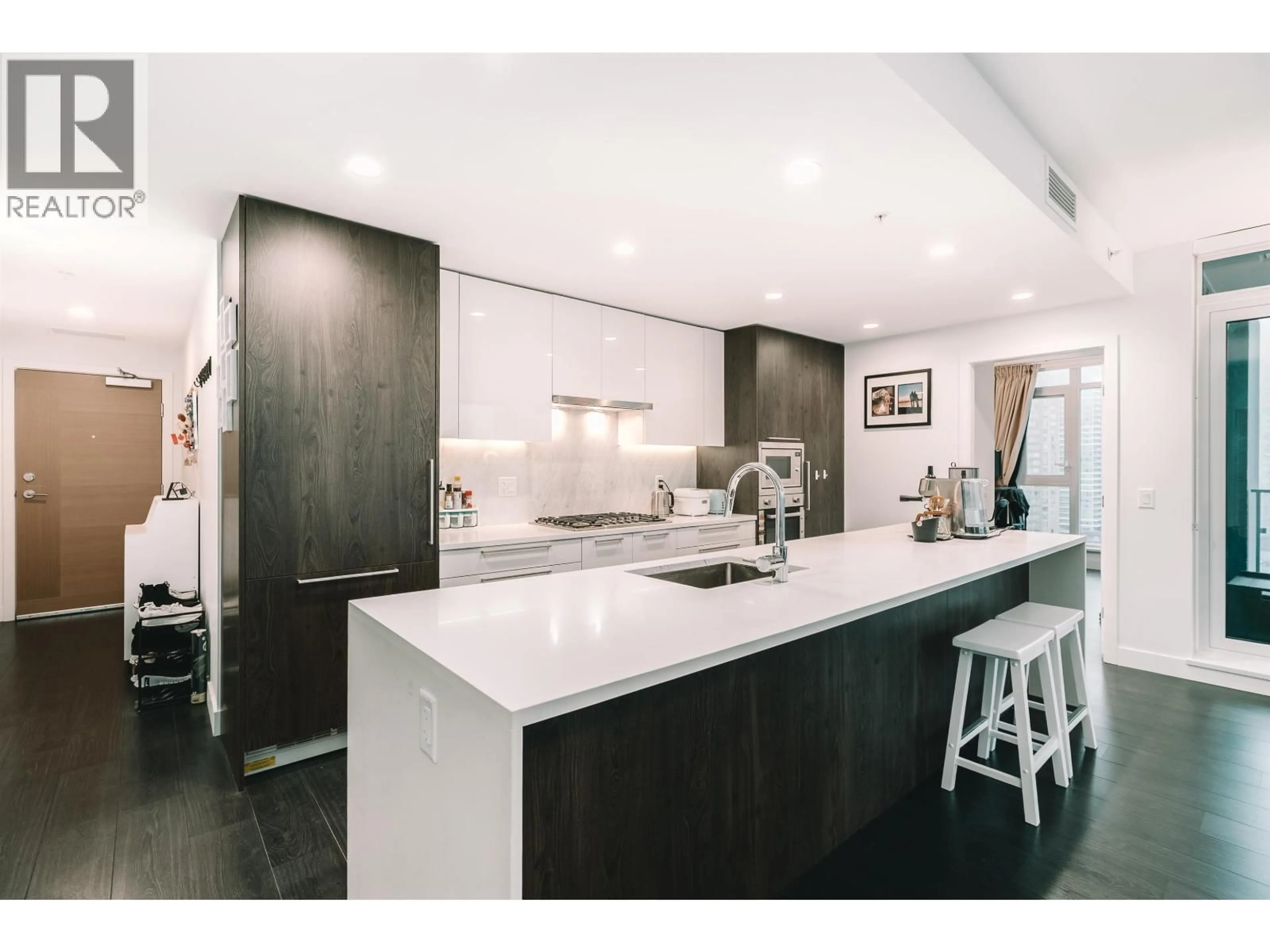 Open concept kitchen, unknown for 1608 - 6398 SILVER AVENUE, Burnaby British Columbia V5H0K7