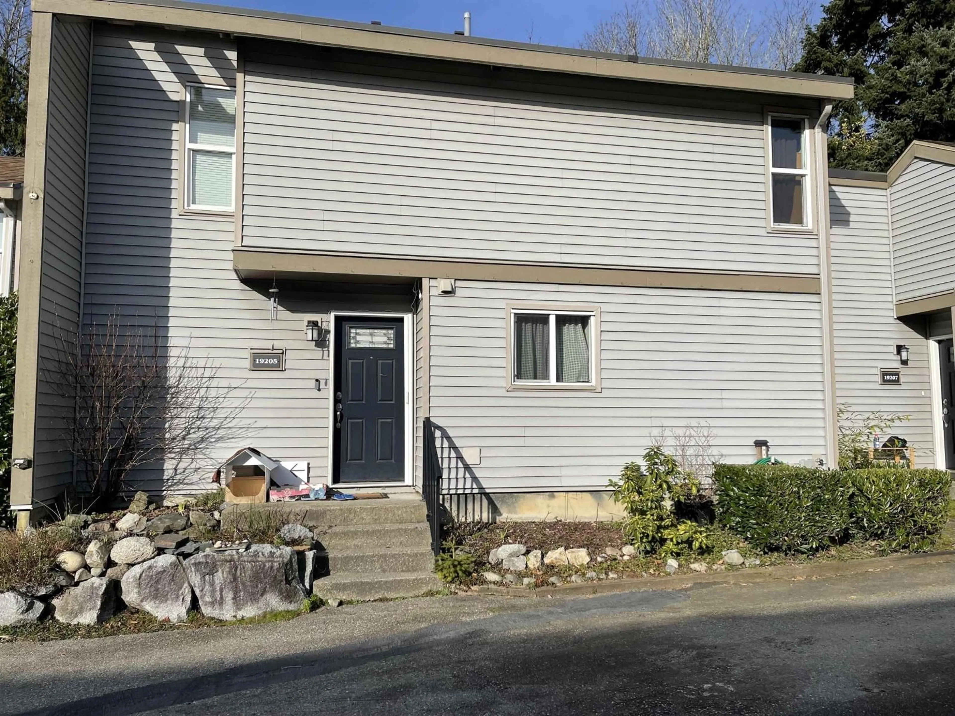 Unknown for 19205 FAIRWAY DRIVE, Surrey British Columbia V3S5M8