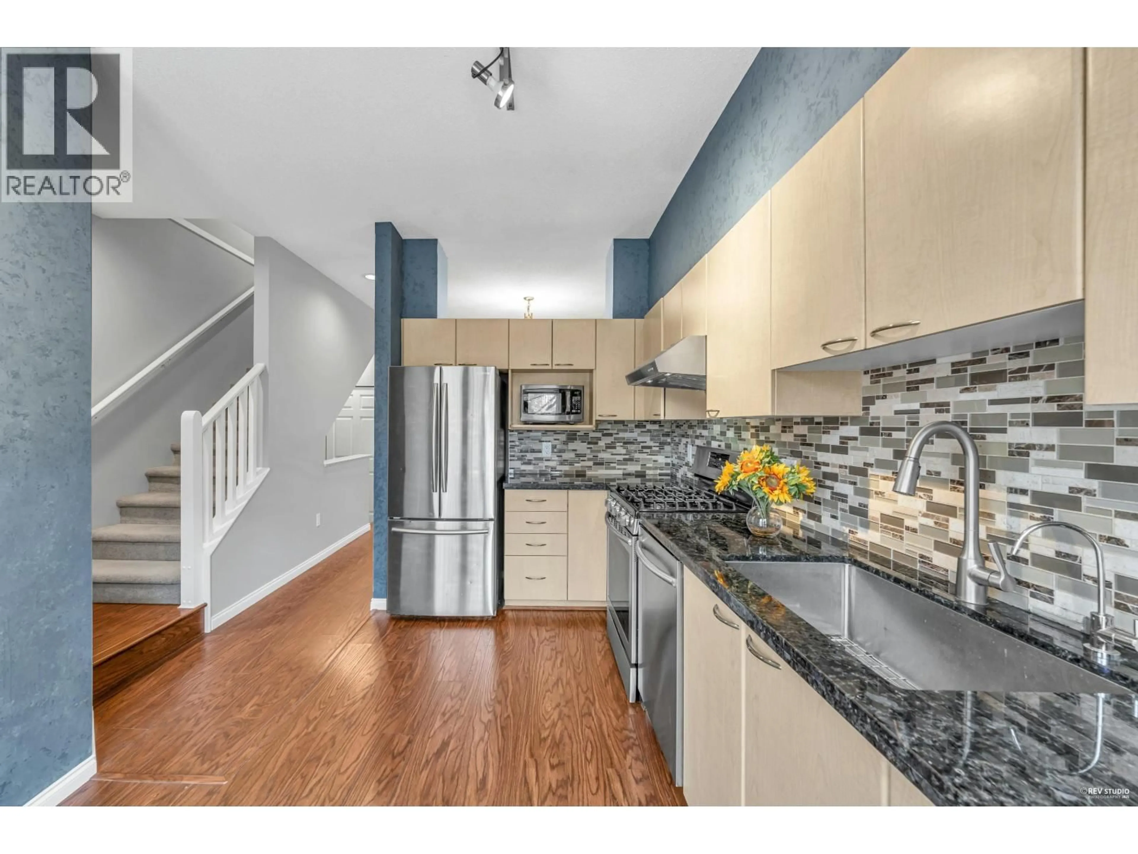Open concept kitchen, unknown for 88 - 3711 ROBSON COURT, Richmond British Columbia V7C5T8