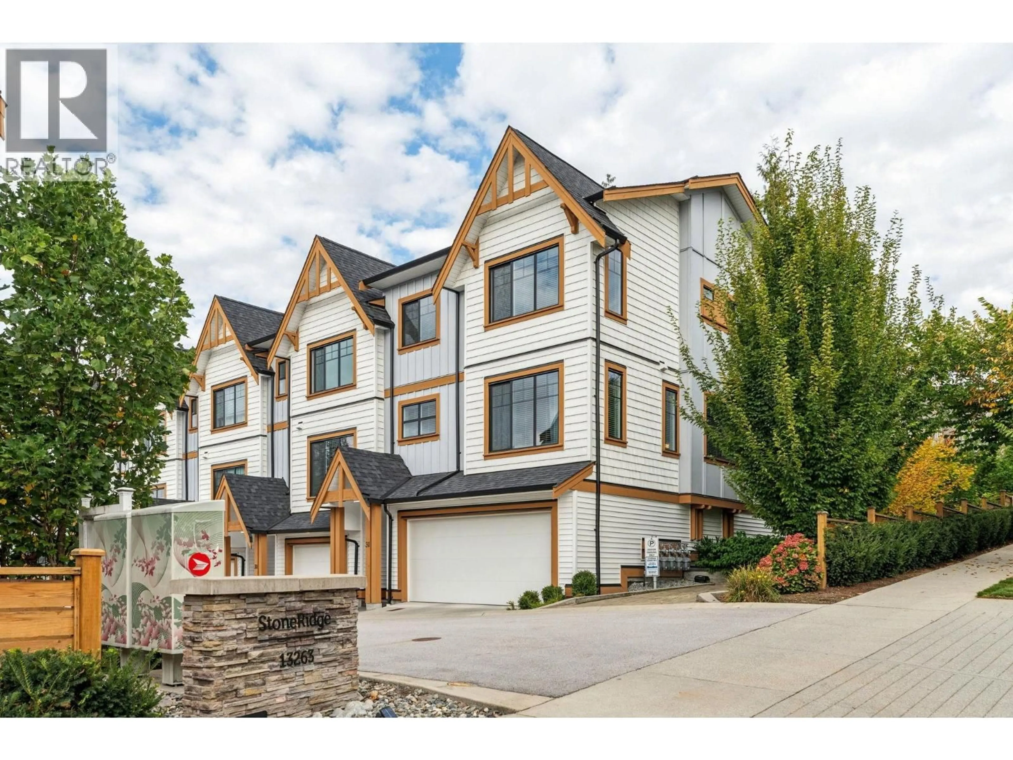 A pic from outside/outdoor area/front of a property/back of a property/a pic from drone, unknown for 31 - 13263 236 STREET, Maple Ridge British Columbia V4R0H3