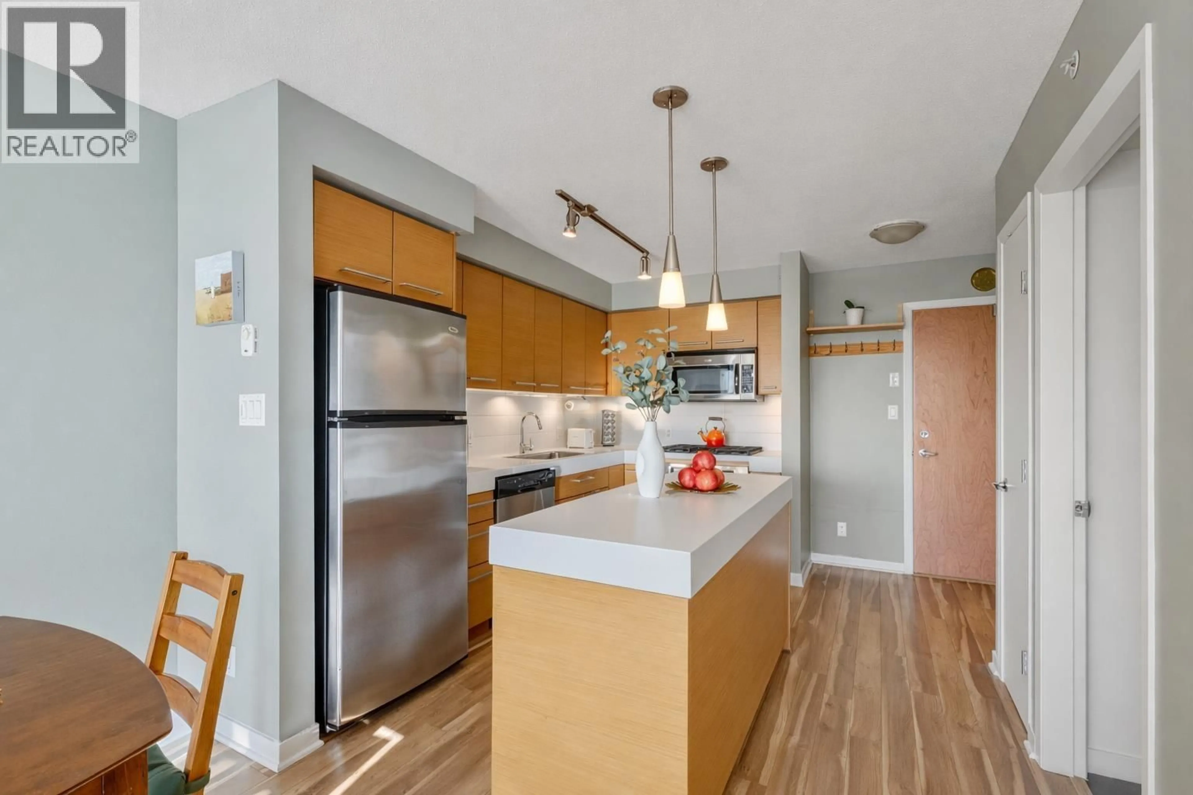 Open concept kitchen, unknown for 706 - 2770 SOPHIA STREET, Vancouver British Columbia V5T0A4