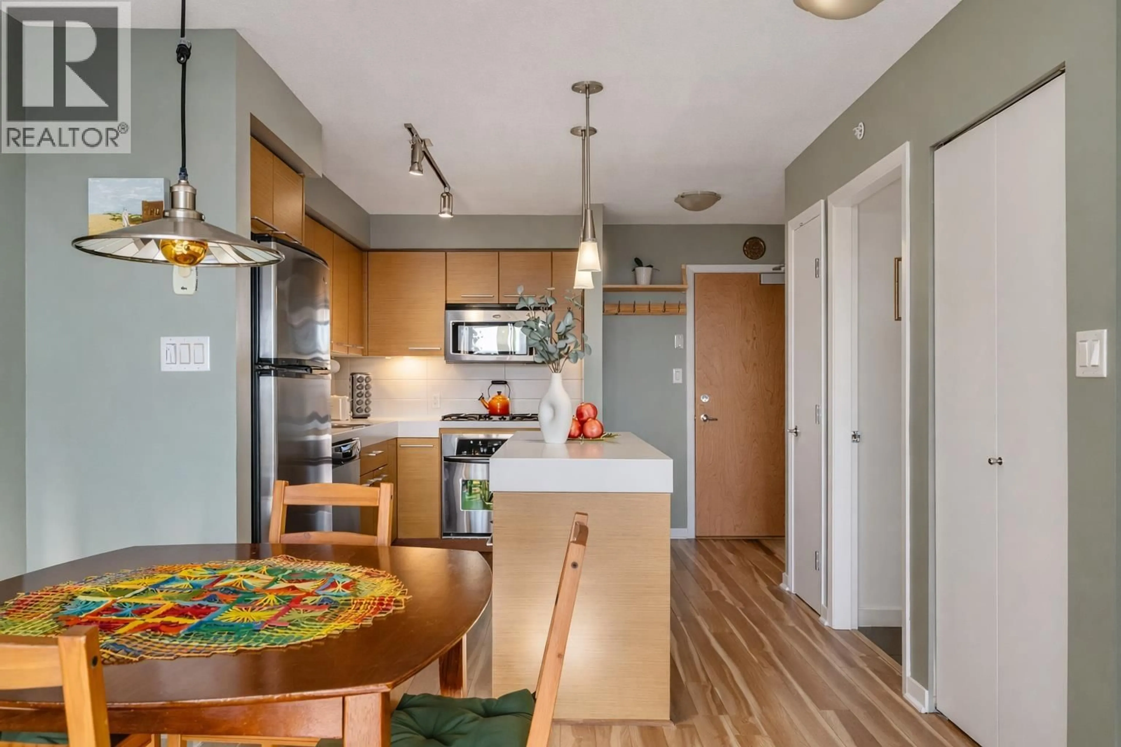 Unknown for 706 - 2770 SOPHIA STREET, Vancouver British Columbia V5T0A4