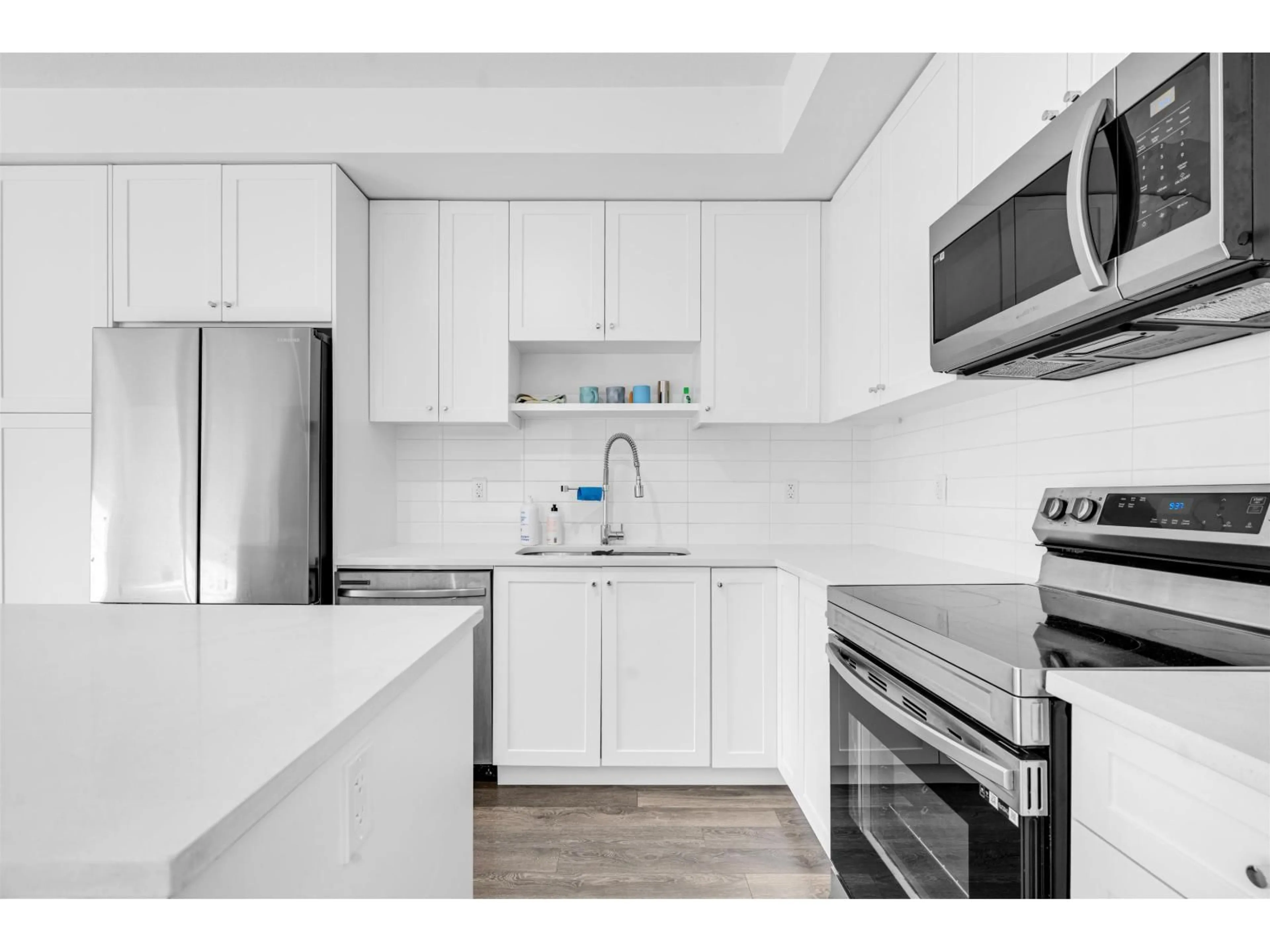Standard kitchen, unknown for 418 - 15825 85 AVENUE, Surrey British Columbia V4N6W9