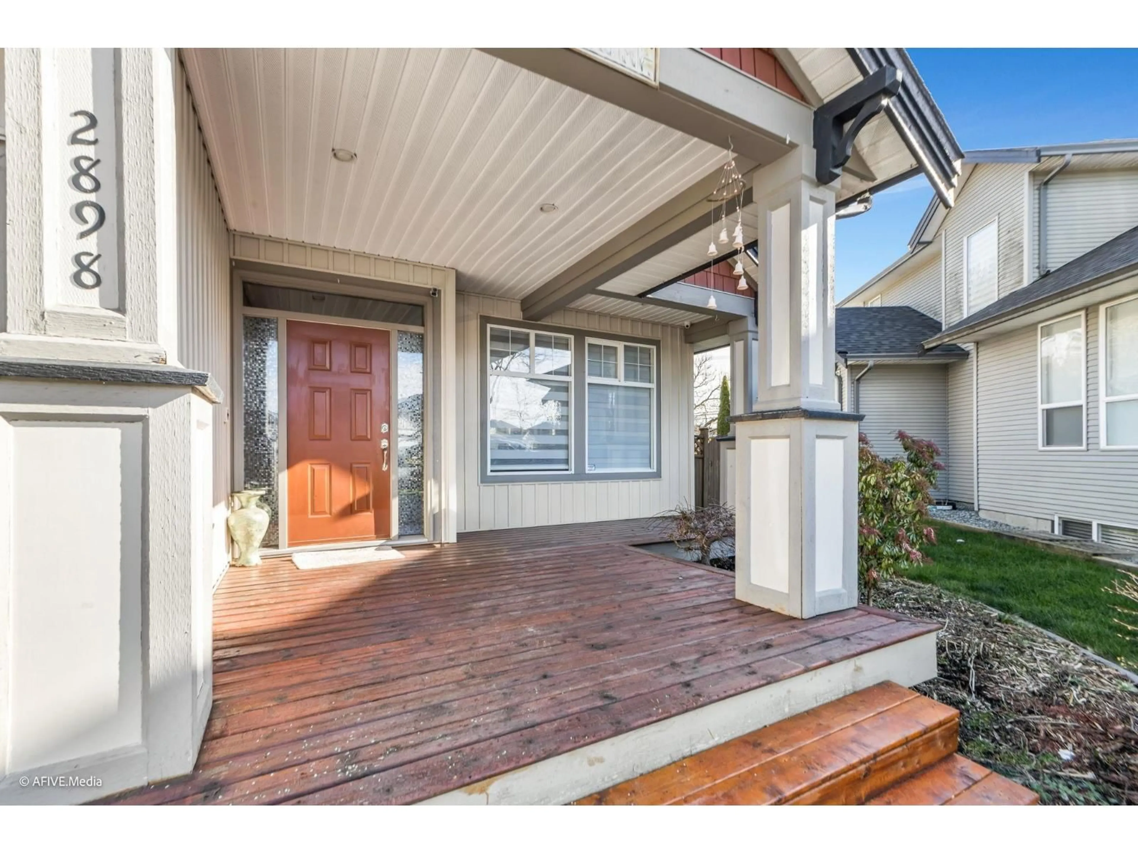 Indoor entryway for 2898 BUFFER CRESCENT, Abbotsford British Columbia V4X2S5