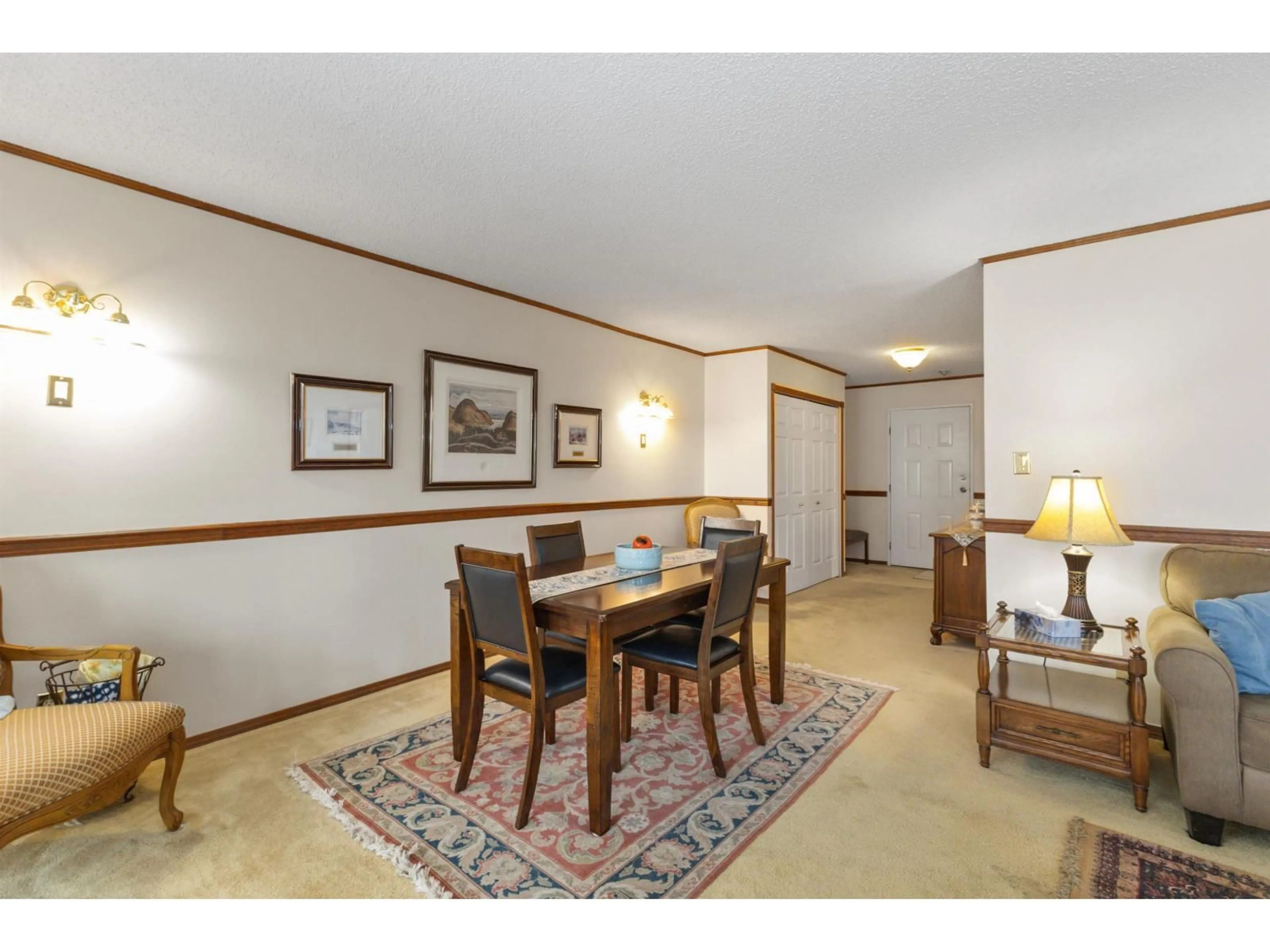 Dining room, unknown for 302 - 32098 GEORGE FERGUSON WAY, Abbotsford British Columbia V2T2K6