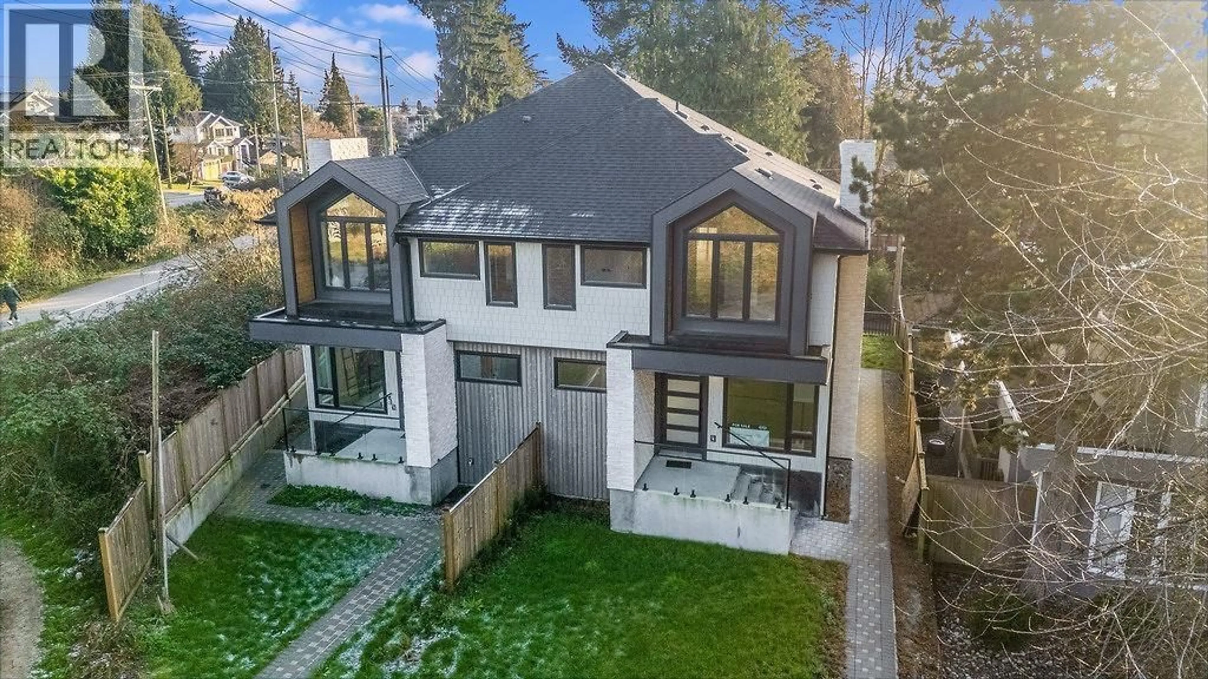 A pic from outside/outdoor area/front of a property/back of a property/a pic from drone, street for 1 - 1706 68TH AVENUE, Vancouver British Columbia V6P2V8