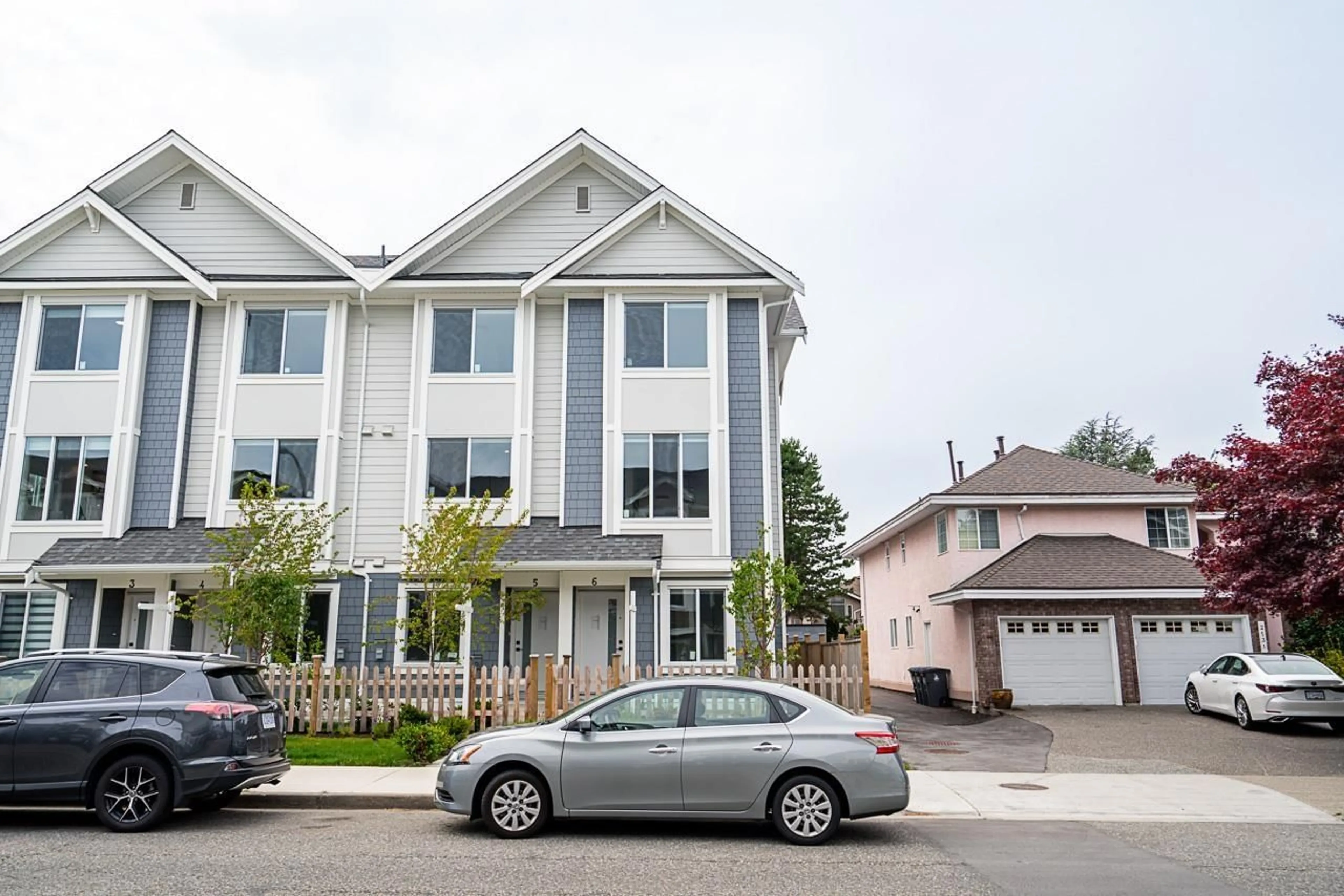 Home with vinyl exterior material, street for 6 - 2525 156 STREET, Surrey British Columbia V3P1C7