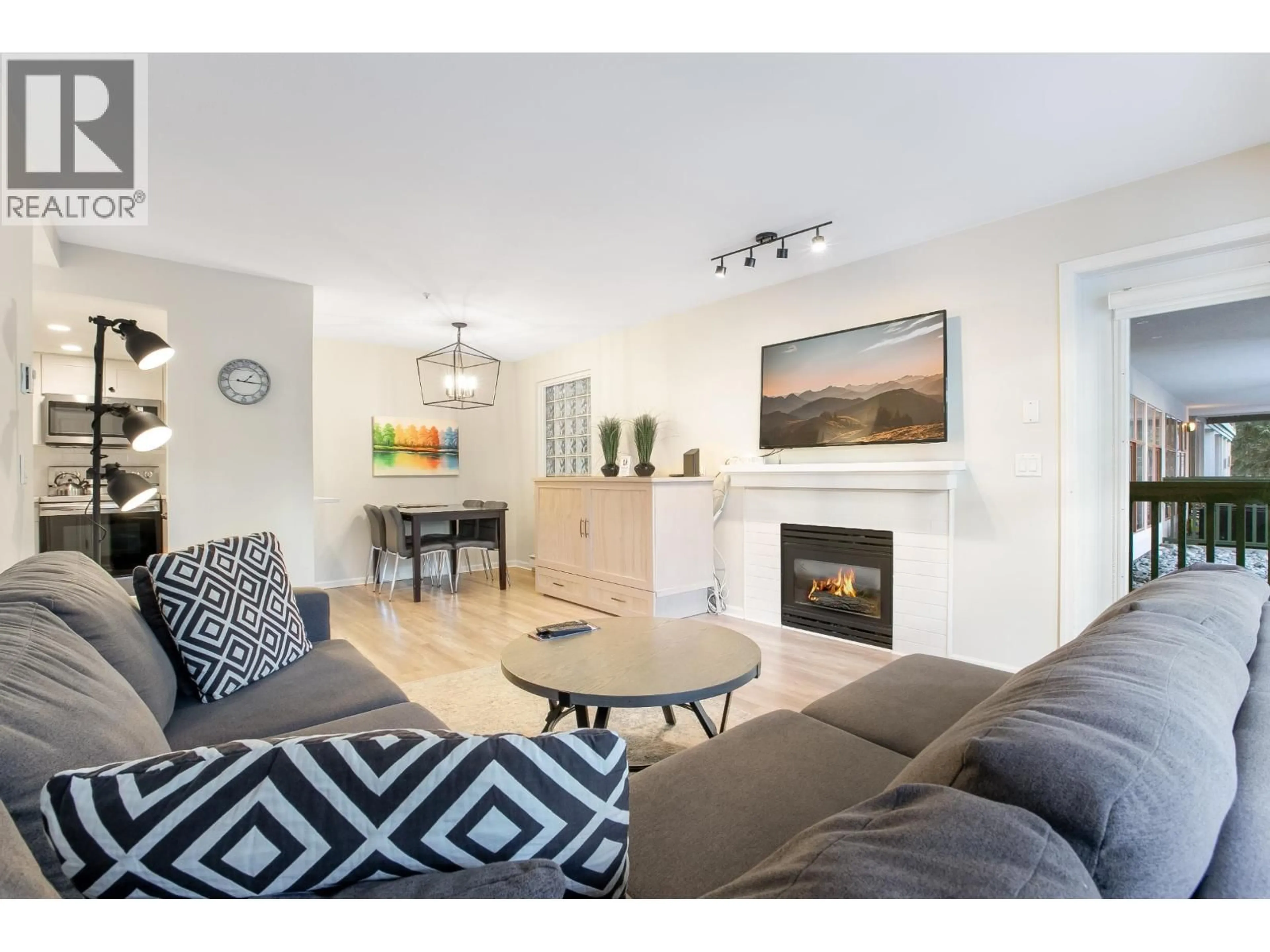 Living room with furniture, unknown for 20 - 4355 NORTHLANDS BOULEVARD, Whistler British Columbia V8E1C3