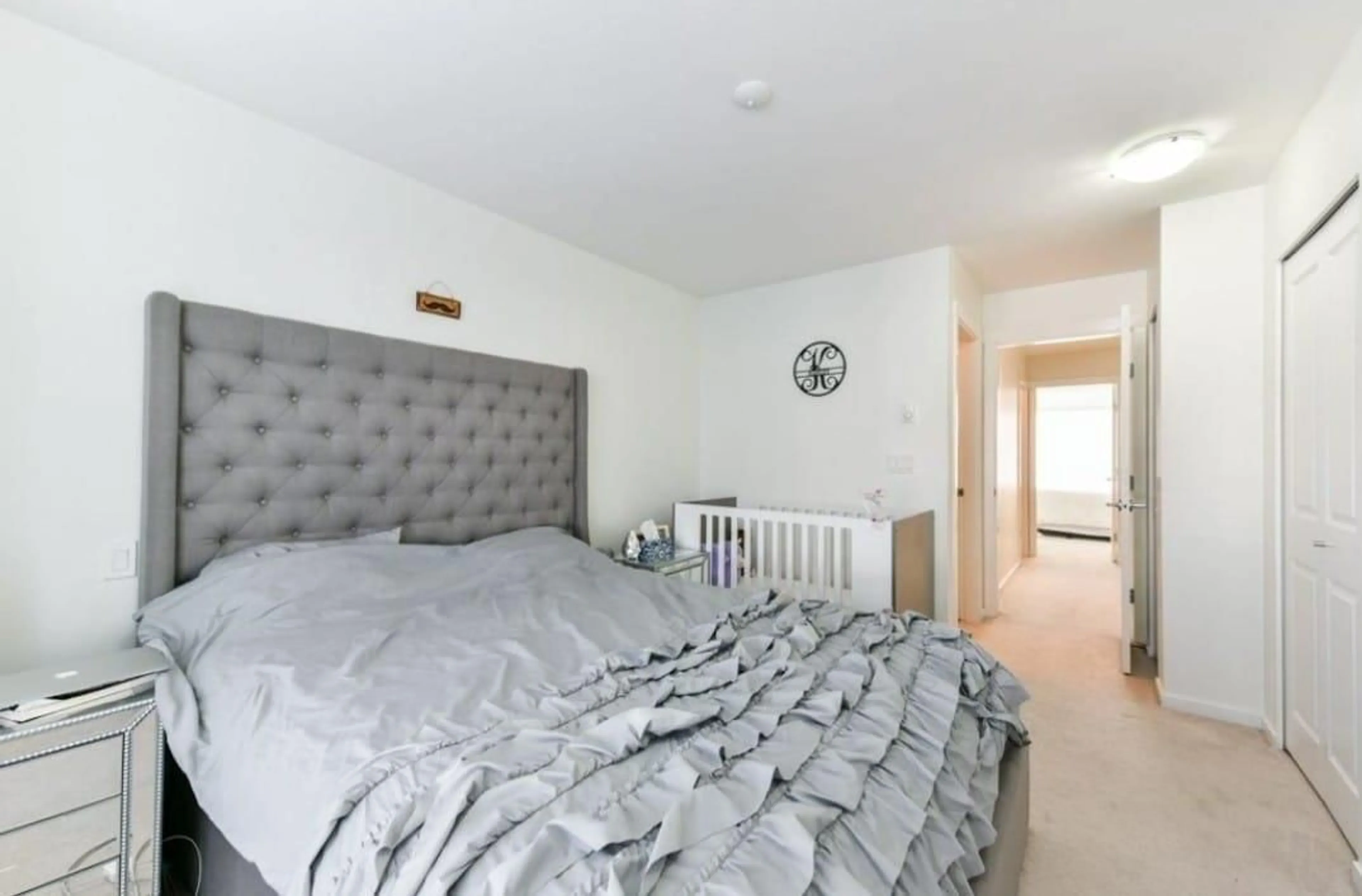 Bedroom with bed, unknown for 16 - 14955 60 AVENUE, Surrey British Columbia V3S1R8