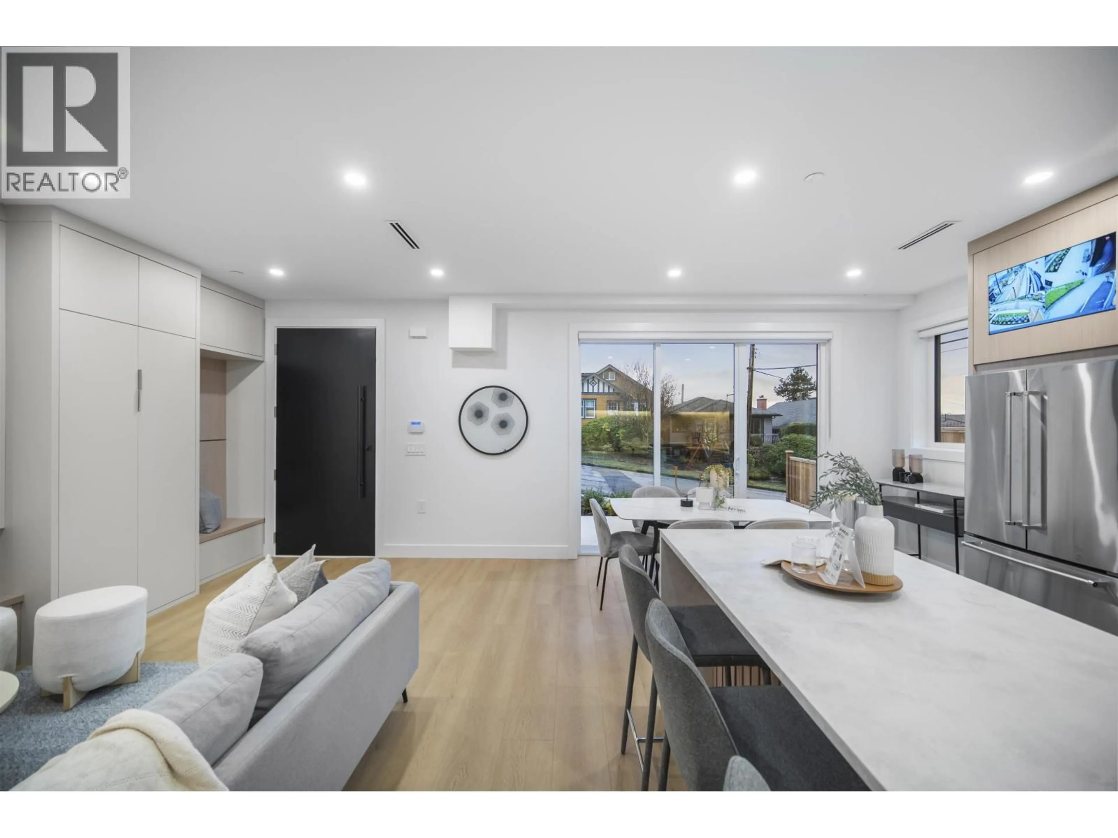 Open concept kitchen, unknown for 1 - 3623 TRIUMPH STREET, Vancouver British Columbia V5K1V4