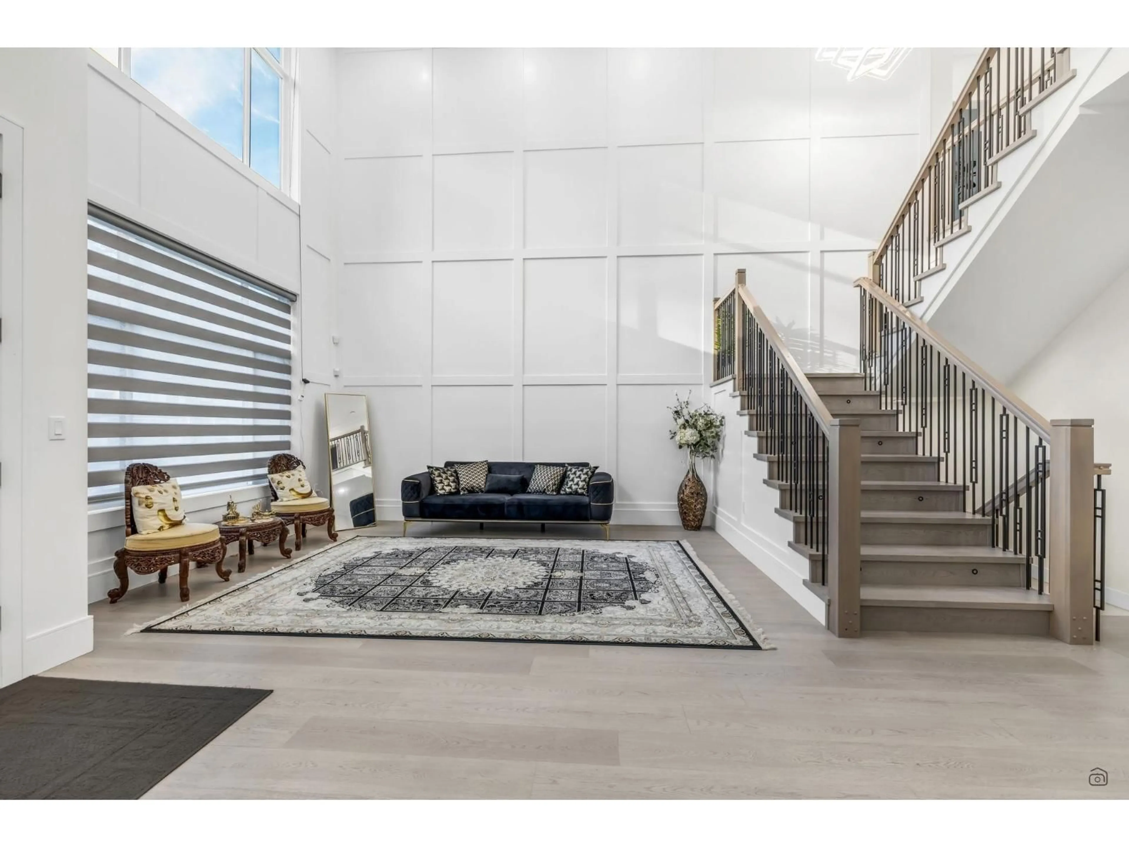 Indoor foyer for 19723 31A AVENUE, Langley British Columbia V2Z0B2