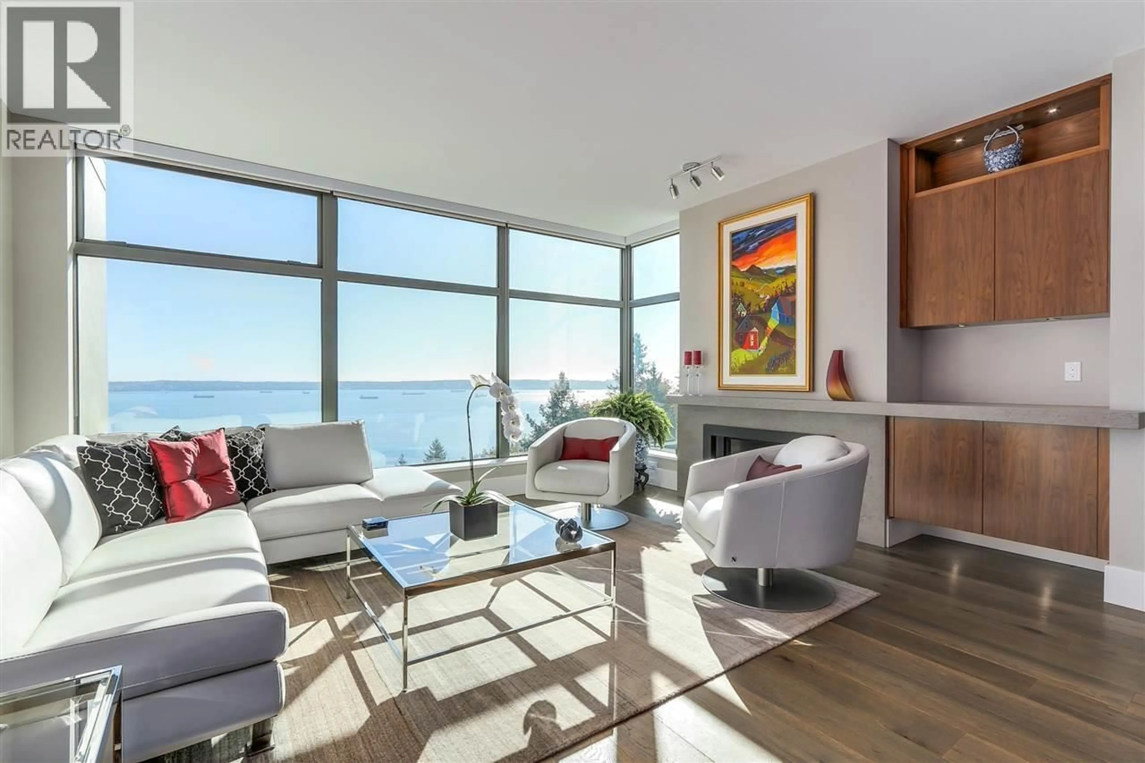 Living room with furniture, unknown for 503 - 3315 CYPRESS PLACE, West Vancouver British Columbia V7S3J7