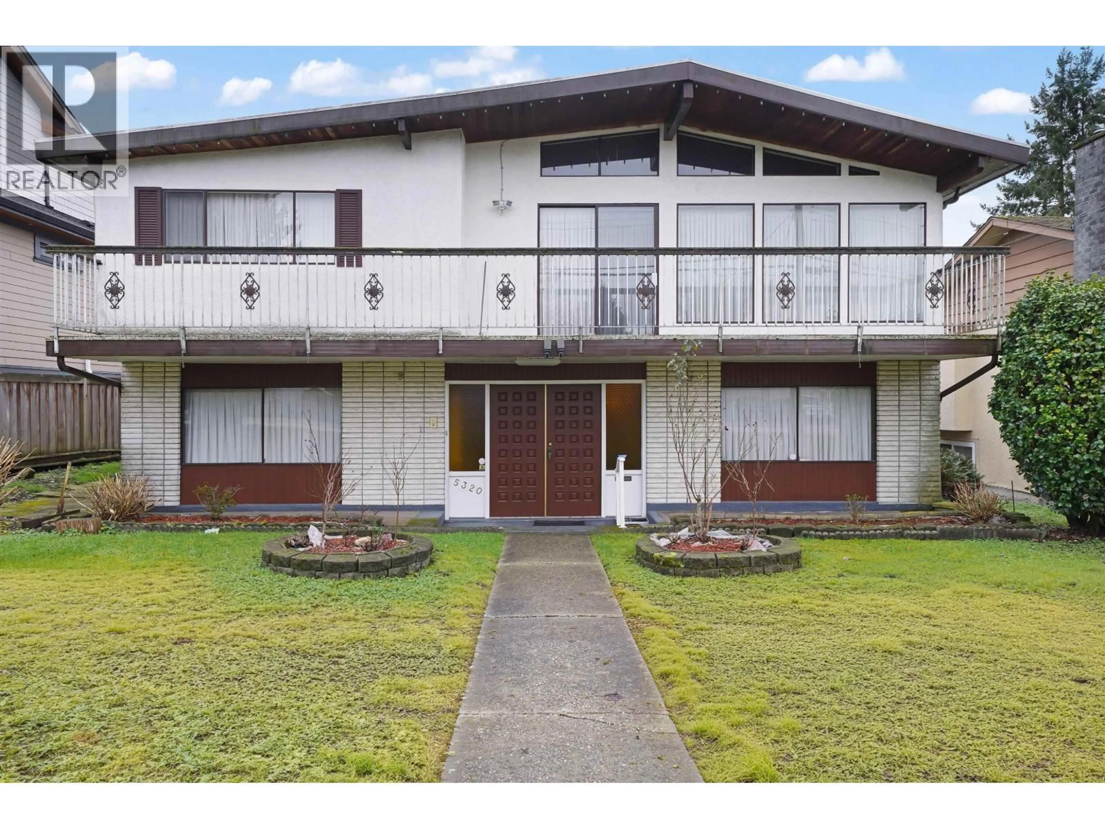 Unknown for 5320 SPRUCE STREET, Burnaby British Columbia V5G1Y6