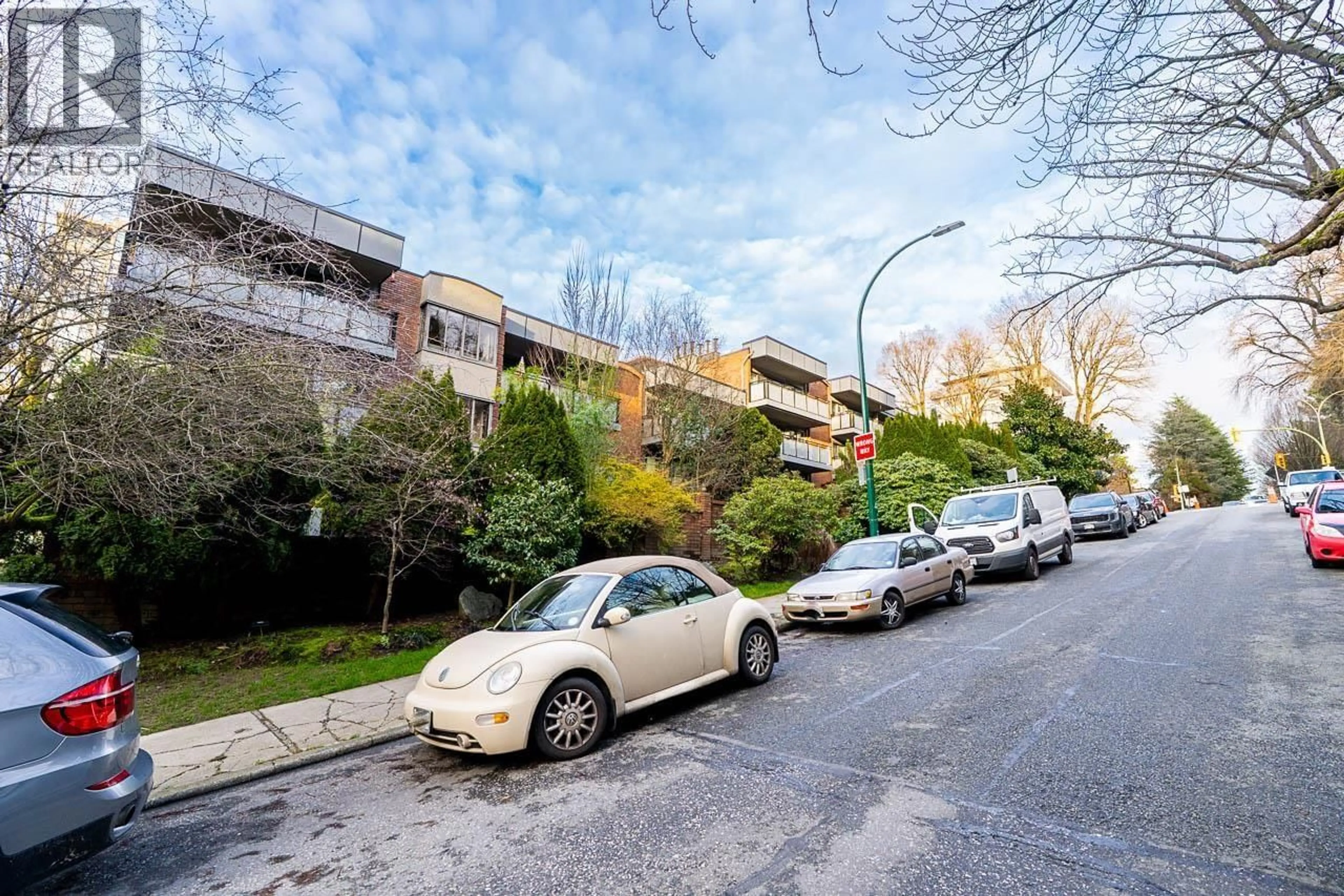 Parking for 605 - 1405 15TH AVENUE, Vancouver British Columbia V6H3R2