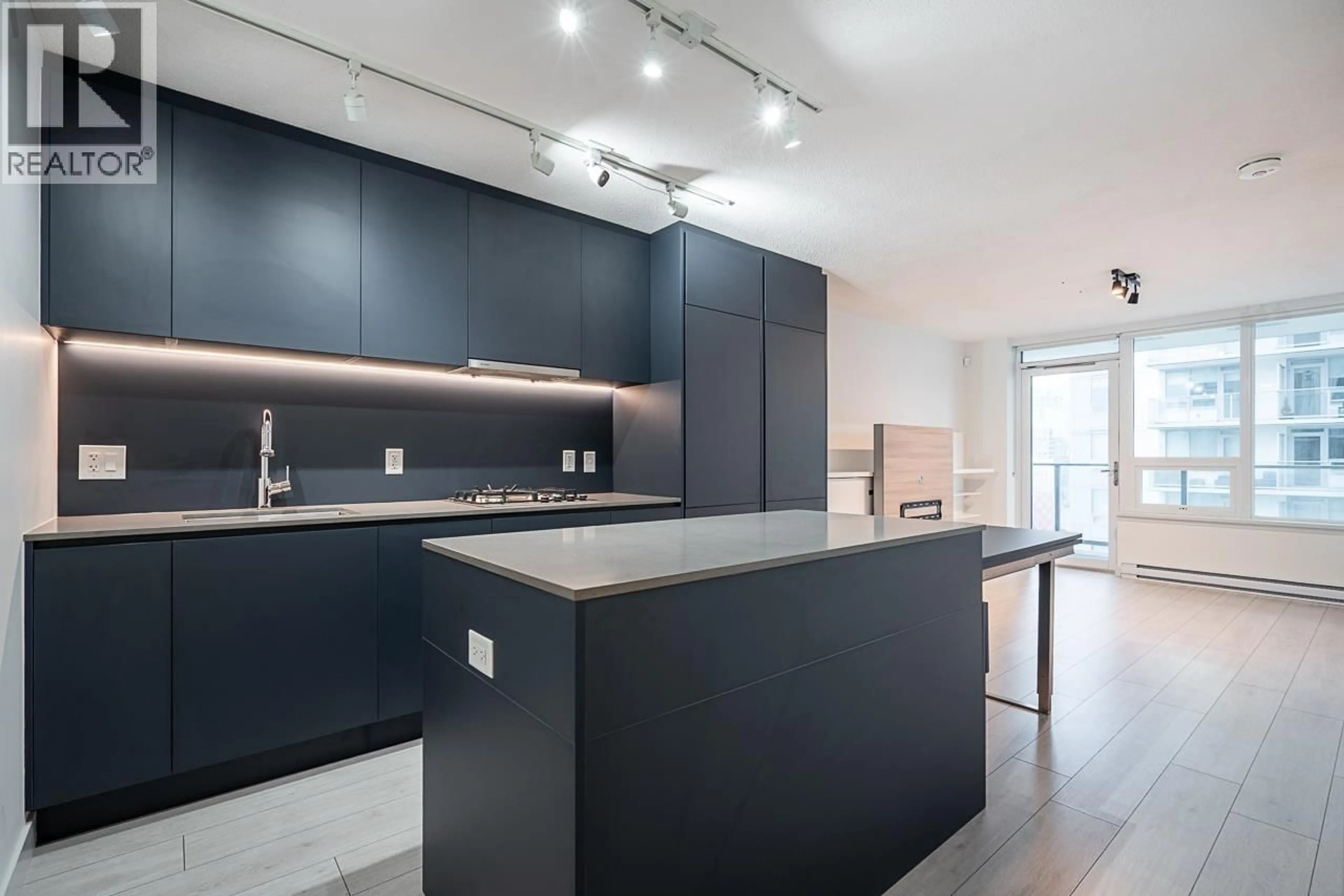 Contemporary kitchen, unknown for 1106 - 988 QUAYSIDE DRIVE, New Westminster British Columbia V3M0L5