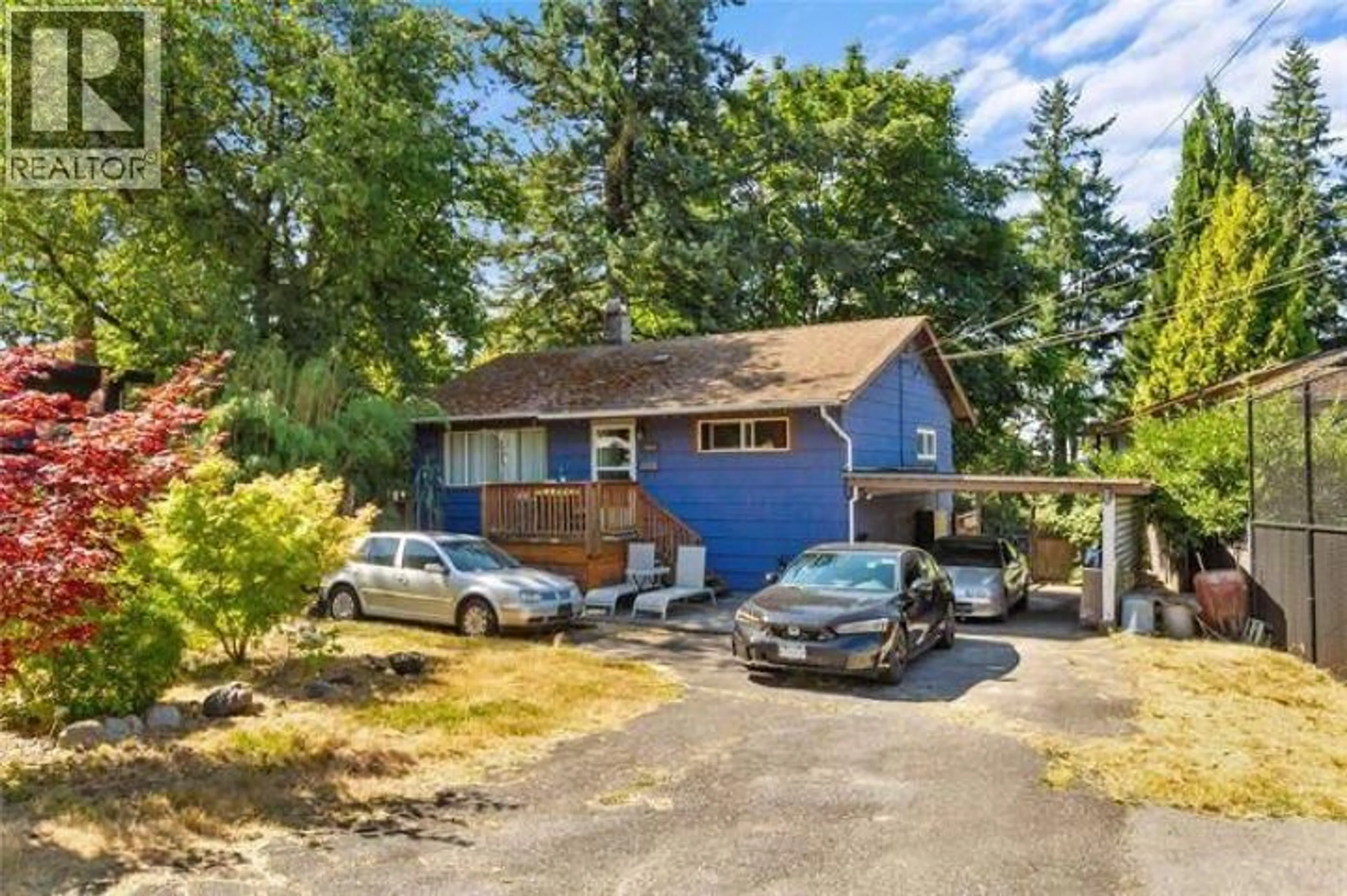 A pic from outside/outdoor area/front of a property/back of a property/a pic from drone, street for 2058 HILLSIDE AVENUE, Coquitlam British Columbia V3K1K7