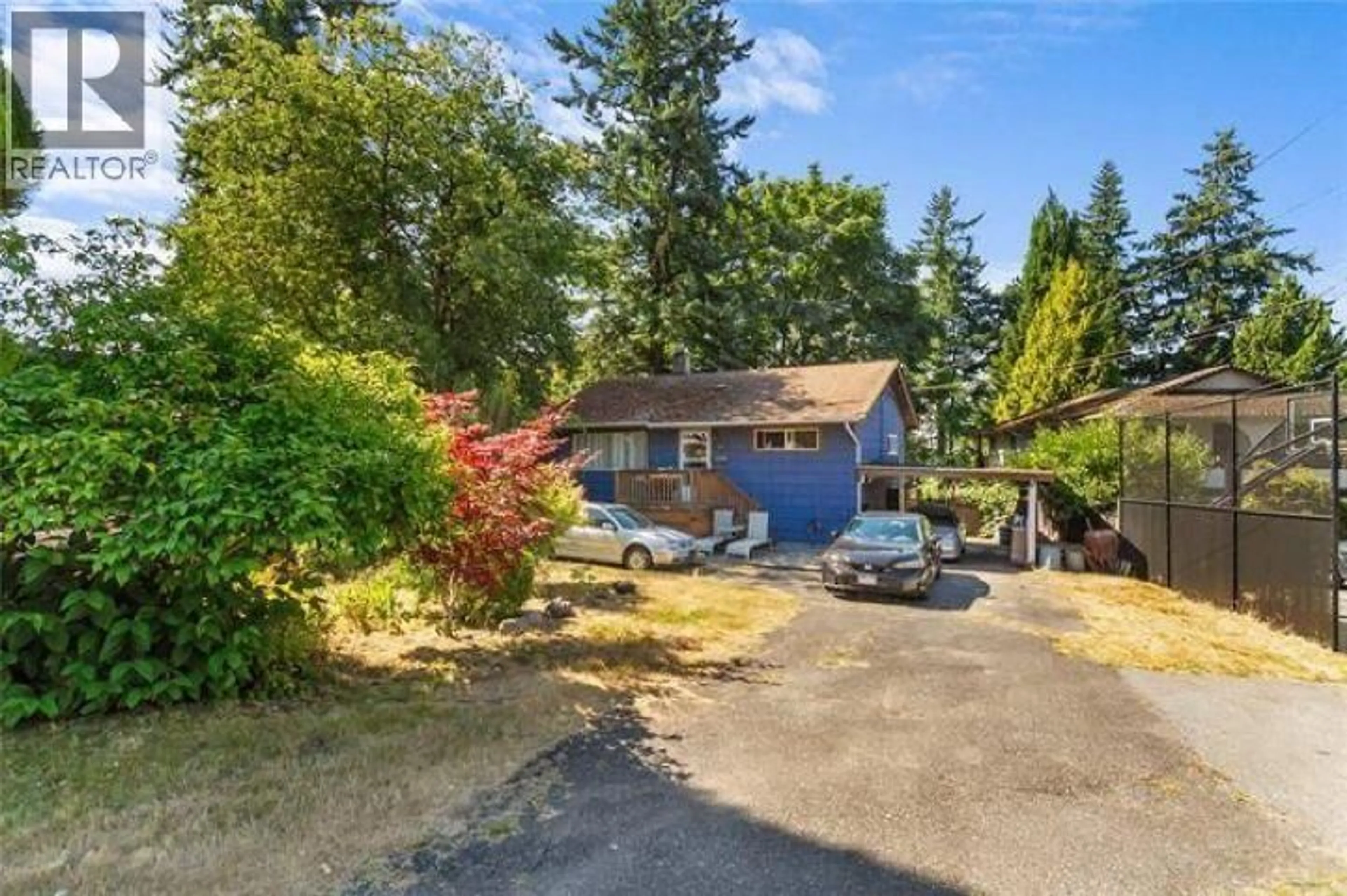 A pic from outside/outdoor area/front of a property/back of a property/a pic from drone, street for 2058 HILLSIDE AVENUE, Coquitlam British Columbia V3K1K7