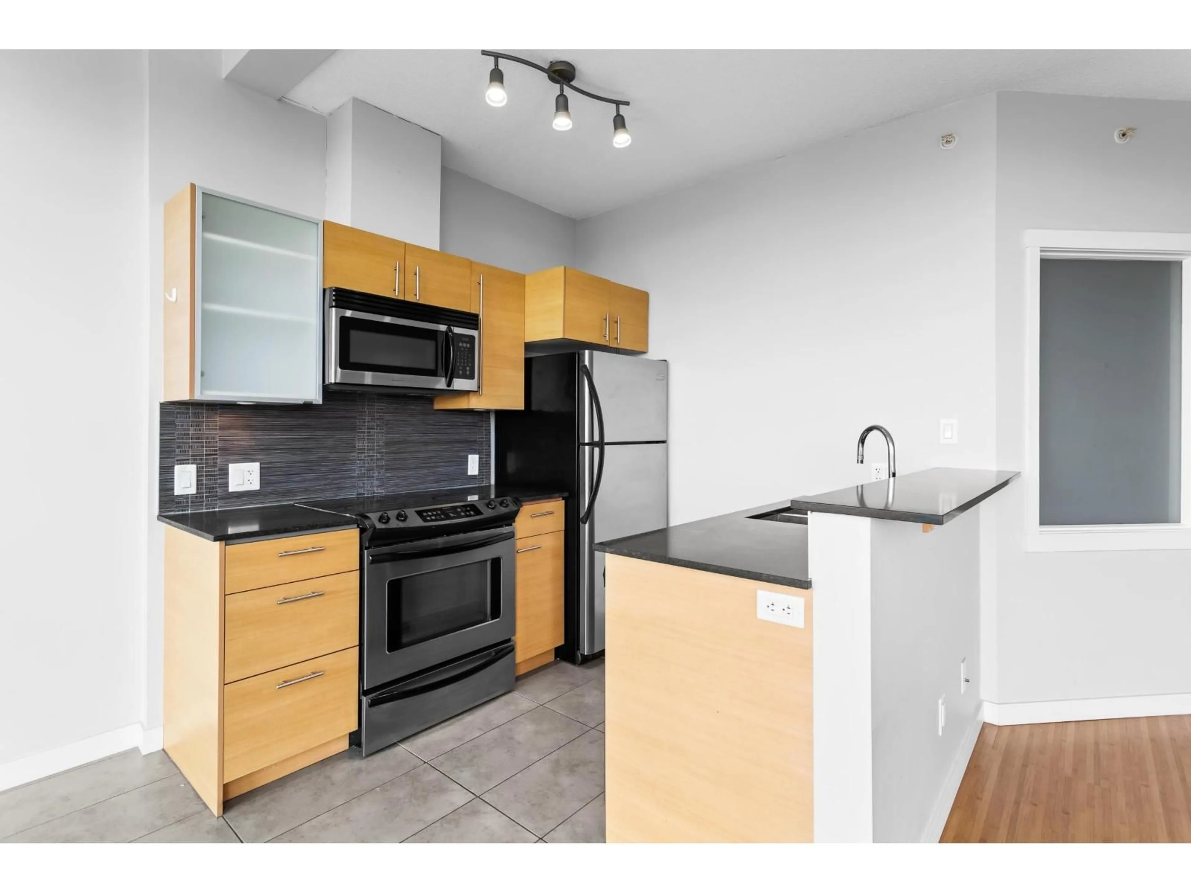 Standard kitchen, unknown for 2209 - 13399 104 AVENUE, Surrey British Columbia V3T0C9