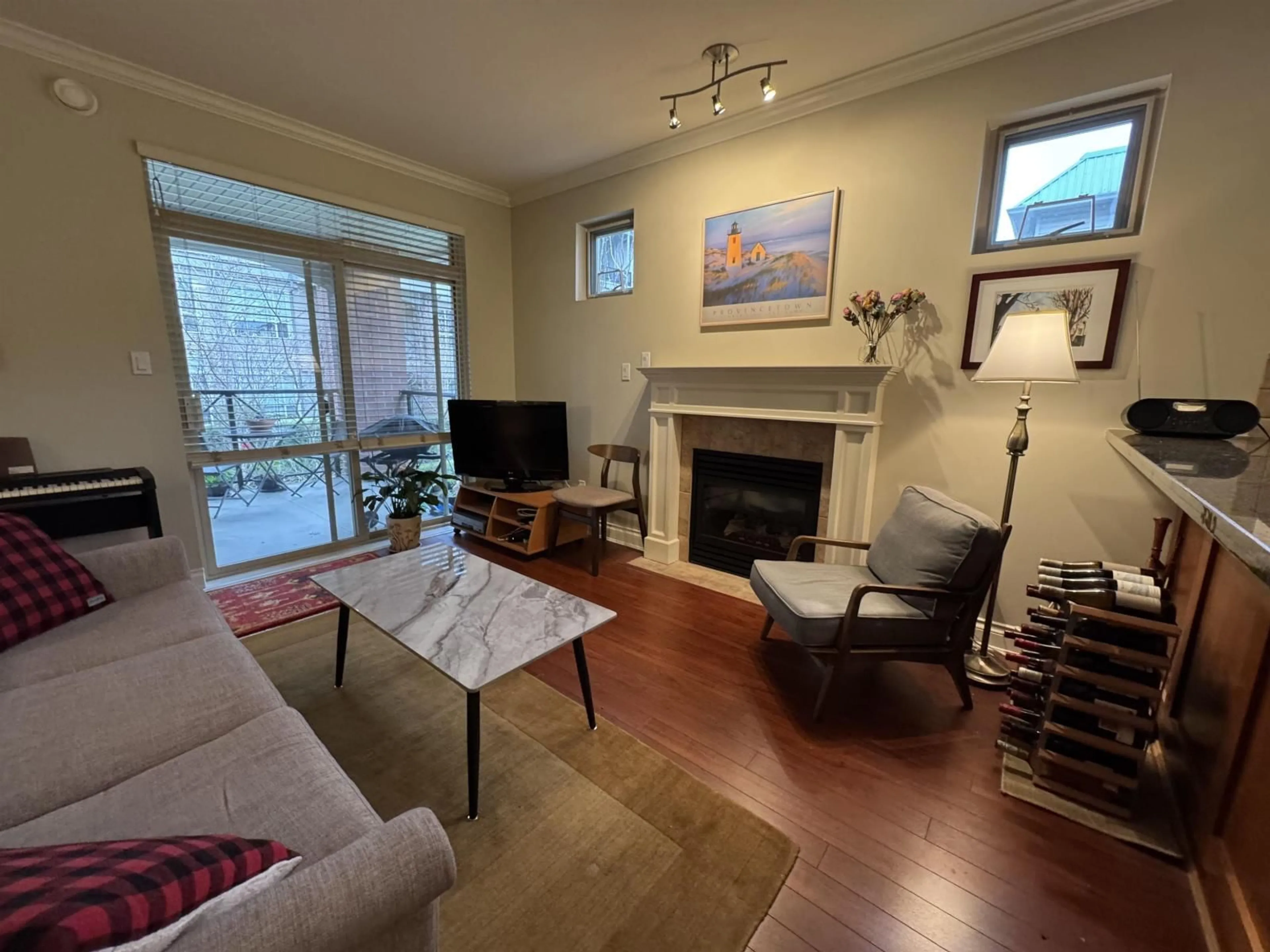 Living room with furniture, unknown for 207 - 1787 154 STREET, Surrey British Columbia V4A4S1