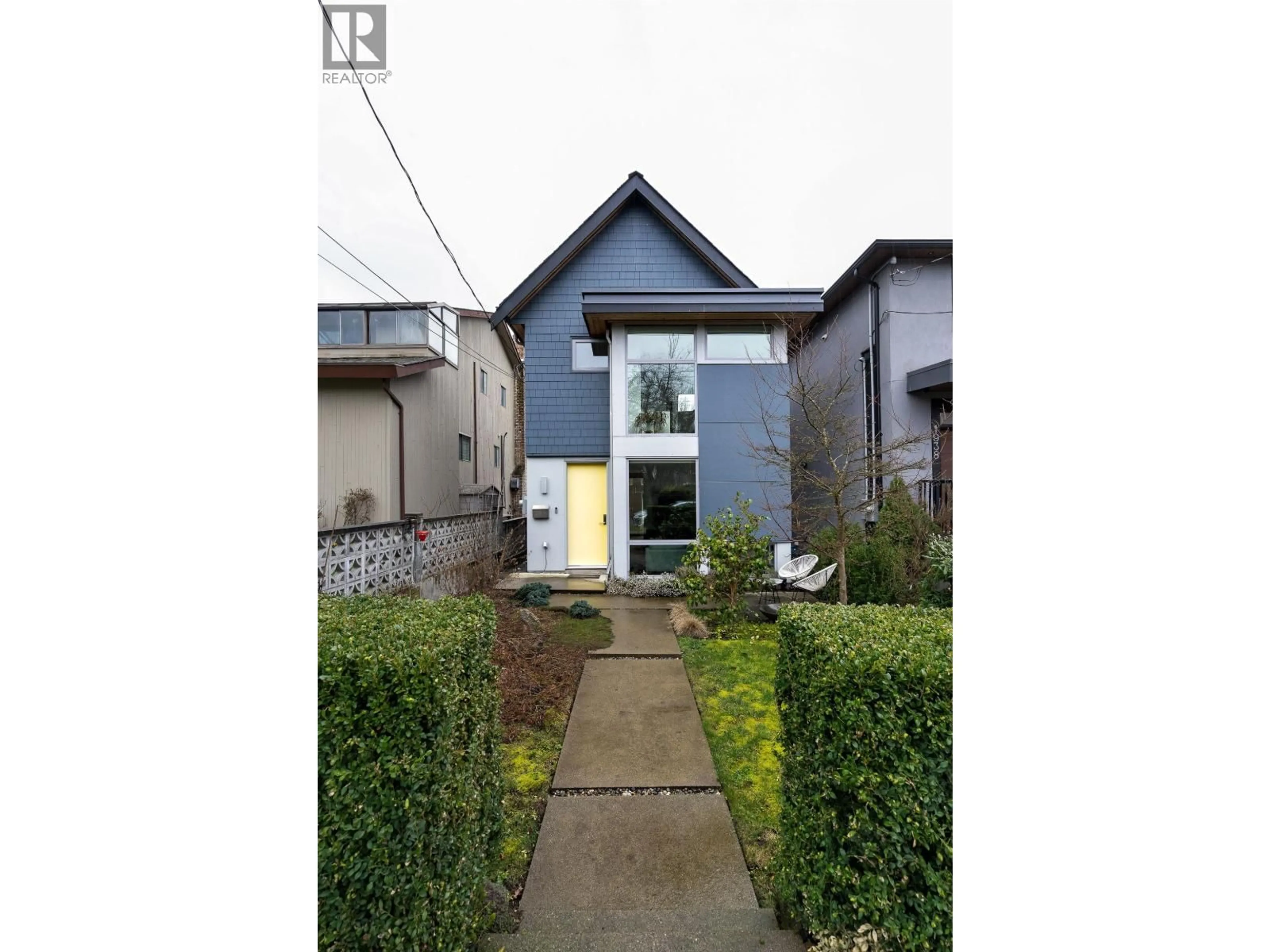 A pic from outside/outdoor area/front of a property/back of a property/a pic from drone, street for 1928 TEMPLETON DRIVE, Vancouver British Columbia V5N4W1