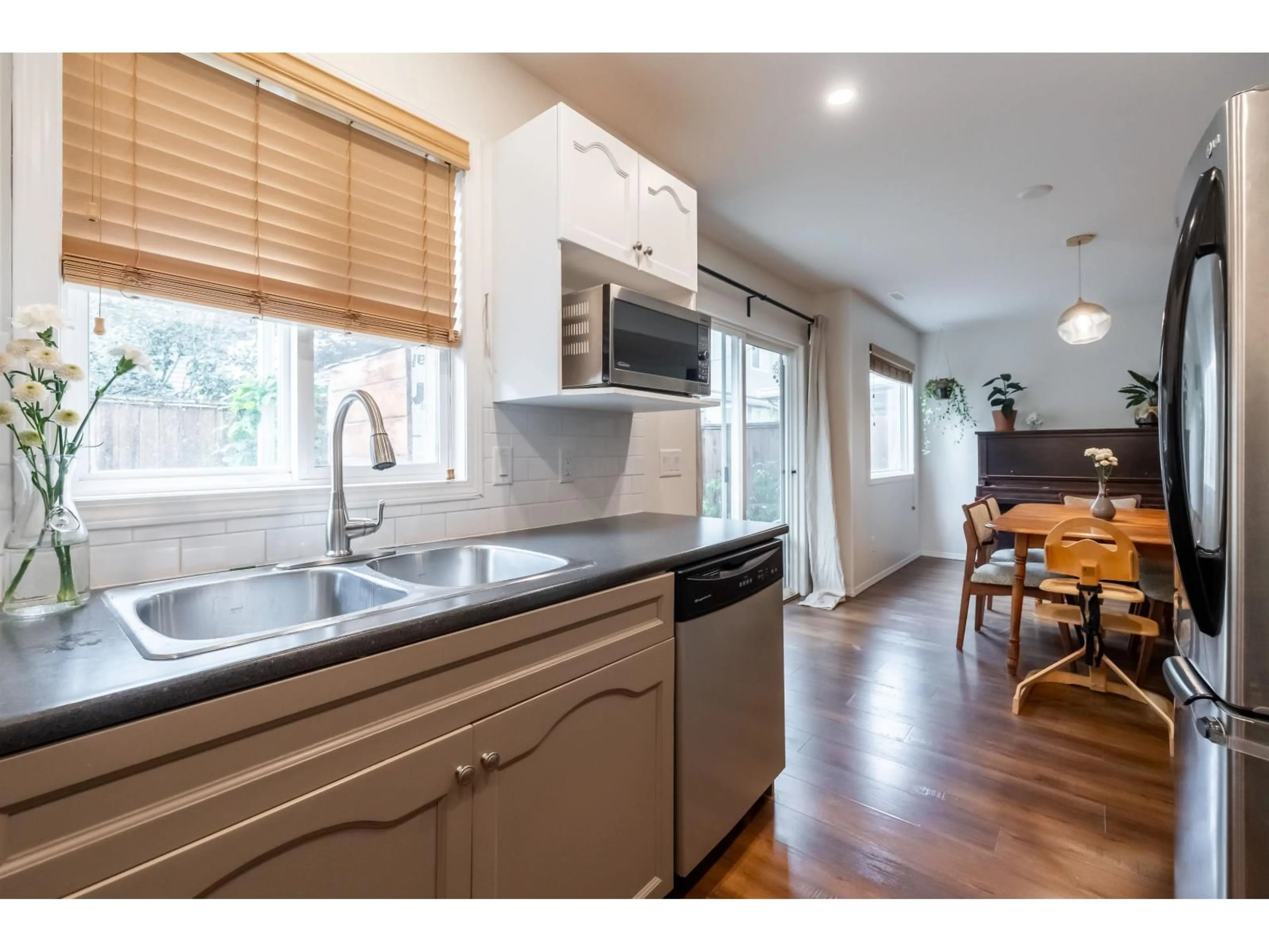 Open concept kitchen, unknown for 4 - 9486 WOODBINE STREET, Chilliwack British Columbia V2P5S4