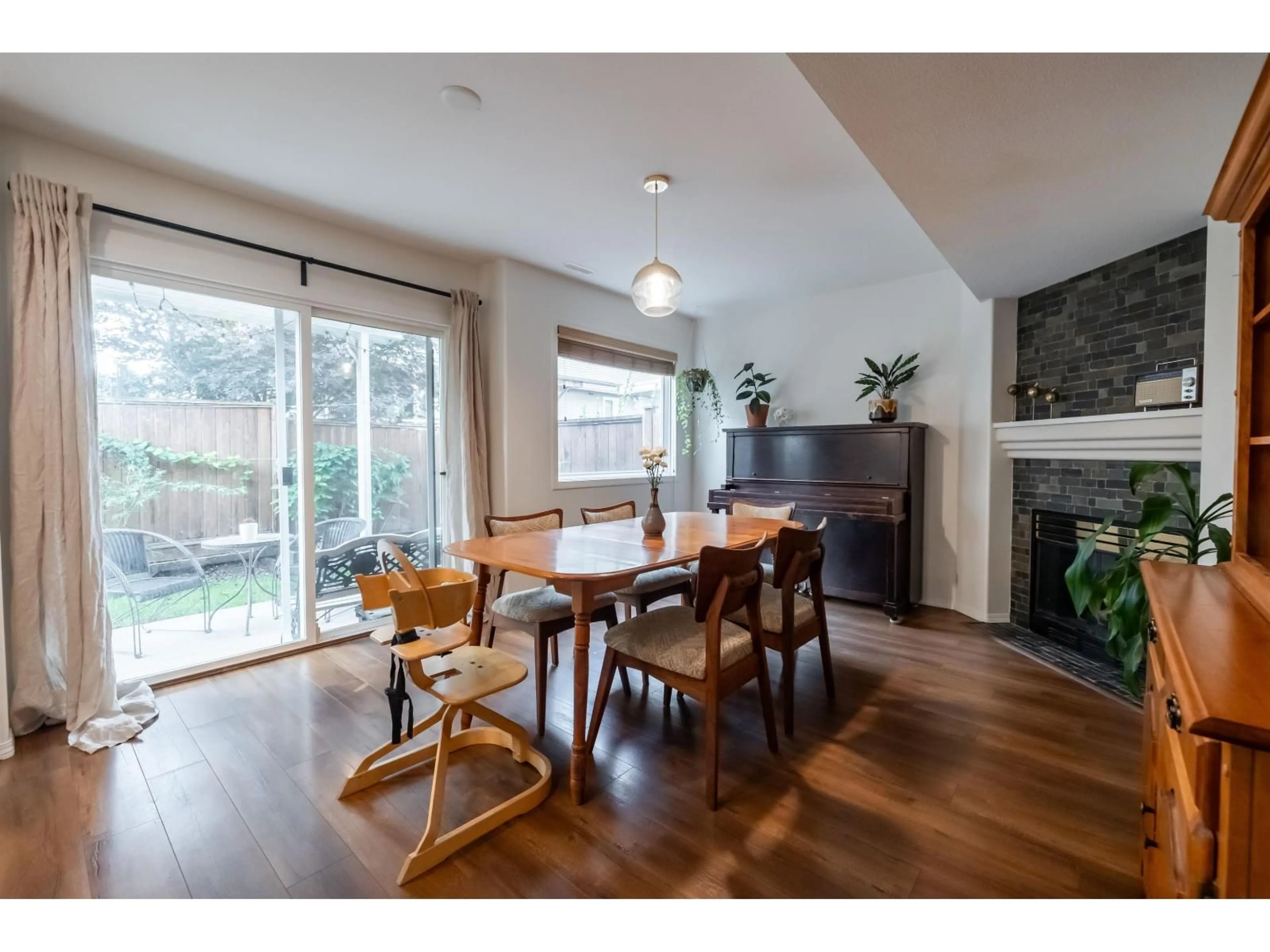 Dining room, wood/laminate floor for 4 - 9486 WOODBINE STREET, Chilliwack British Columbia V2P5S4