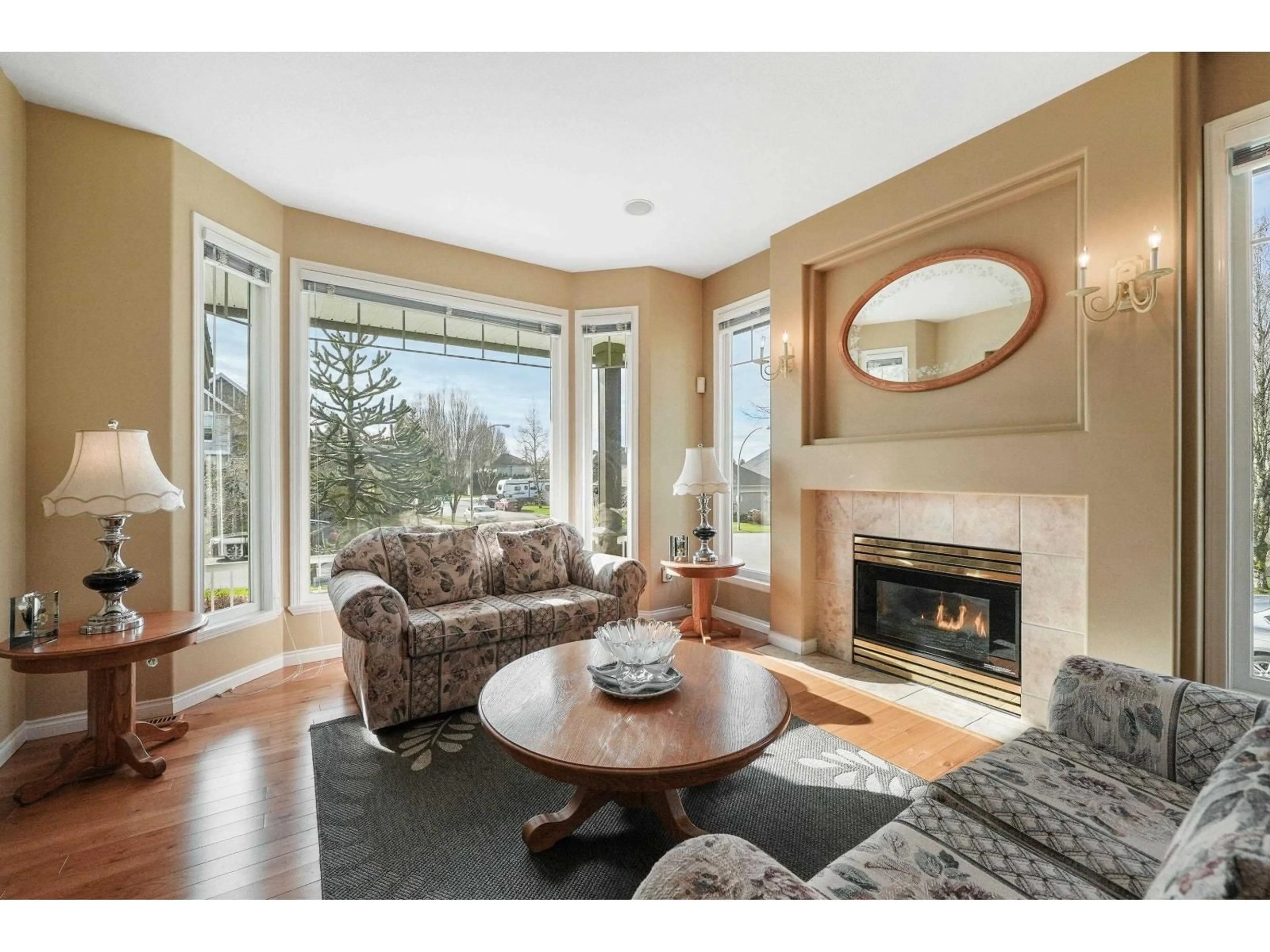 Living room with furniture, unknown for 18111 68A AVENUE, Surrey British Columbia V3S9C2
