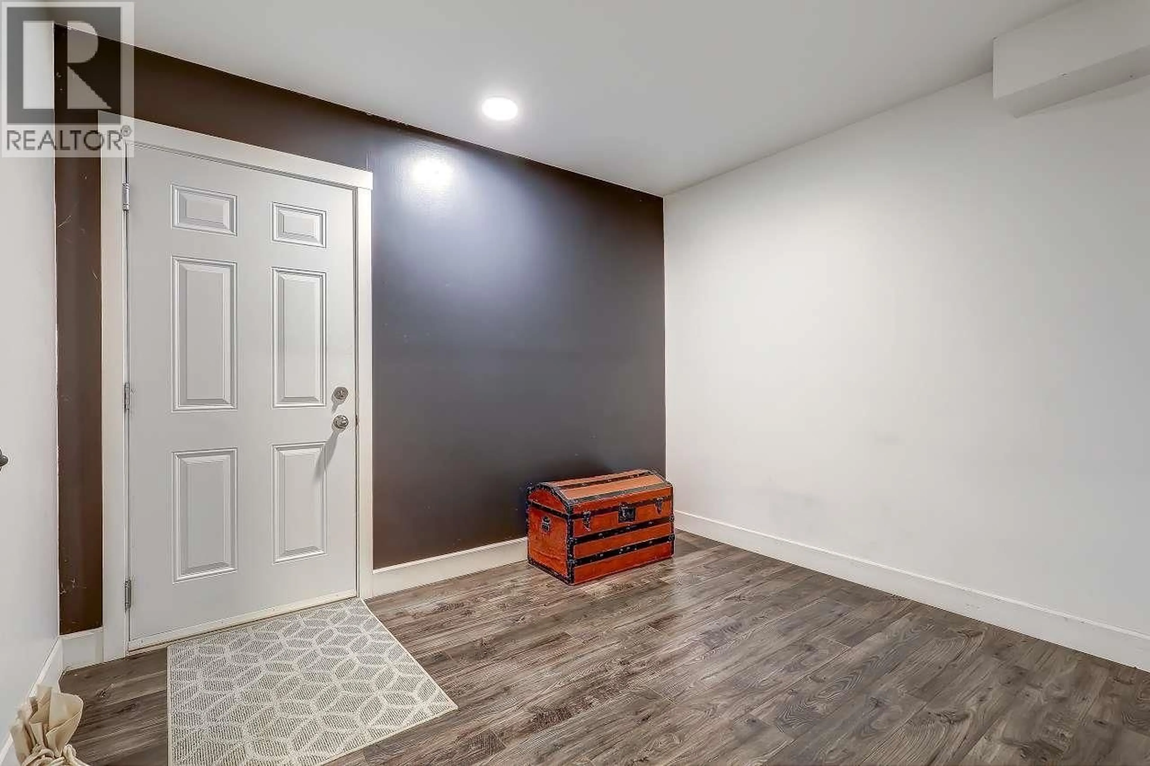 Indoor entryway for 53 - 19572 FRASER WAY, Pitt Meadows British Columbia V3Y0A9