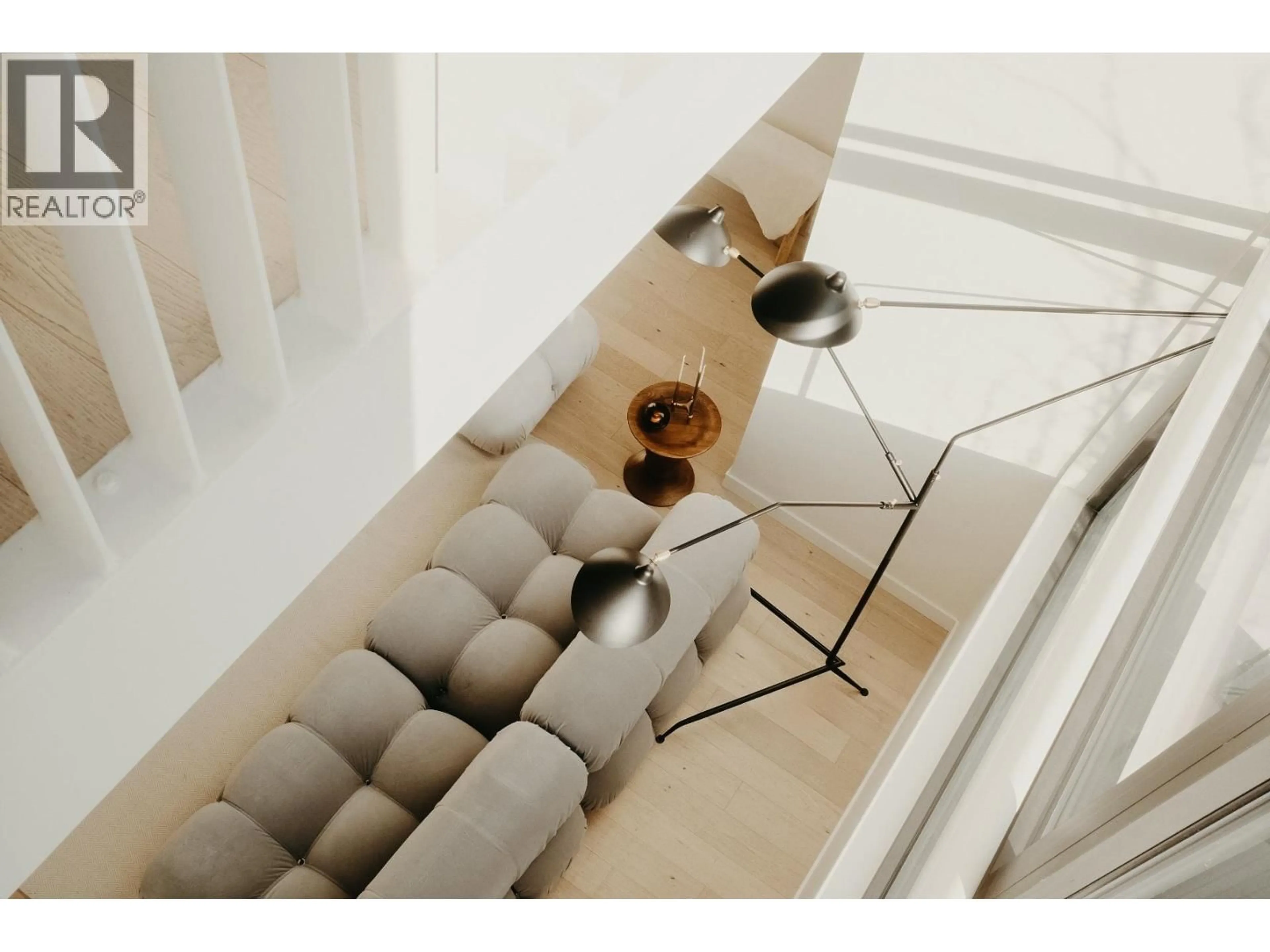 Stairs for 5 - 6 17TH AVENUE, Vancouver British Columbia V5Y1Z4