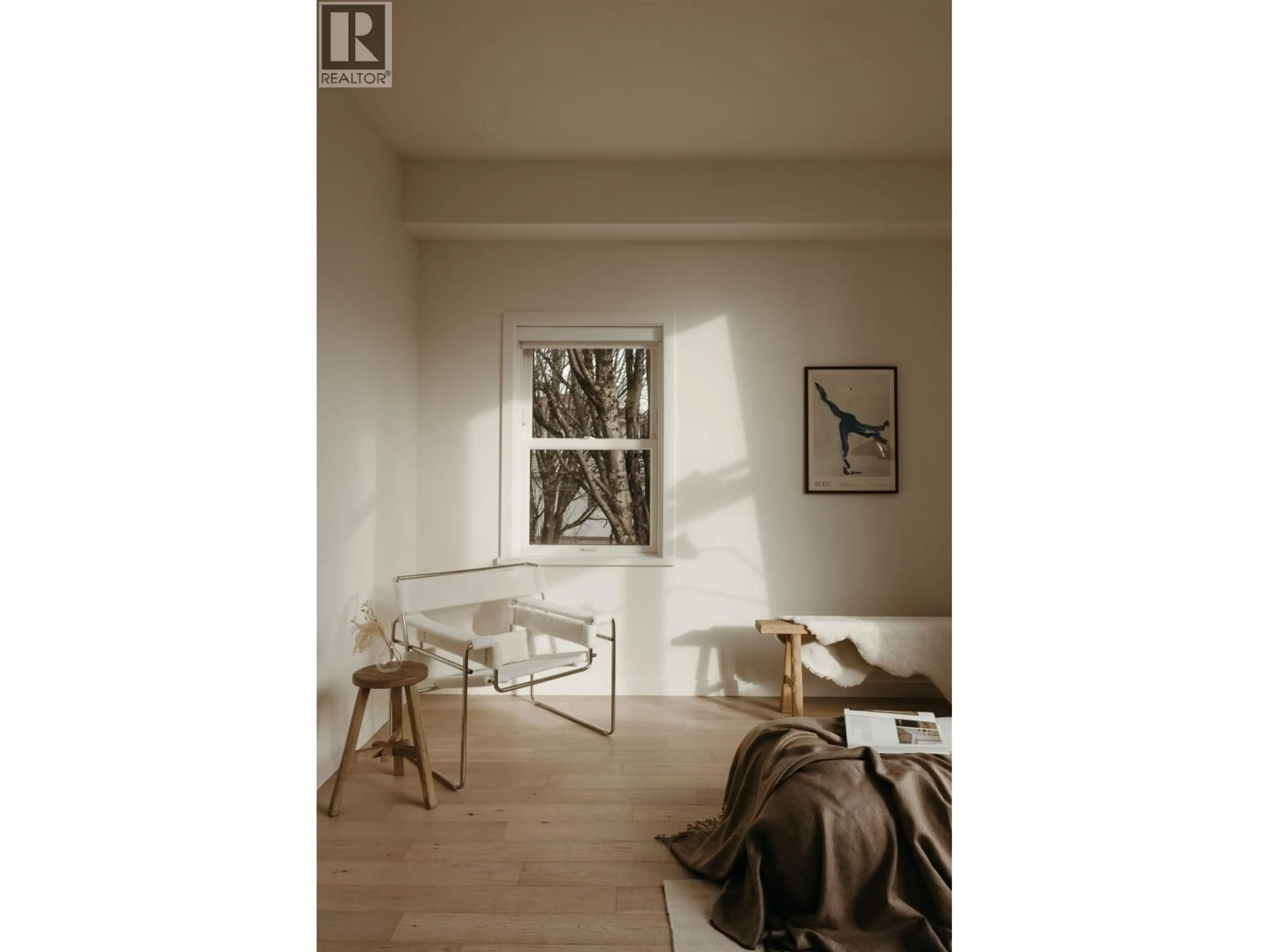 A pic of a room for 5 - 6 17TH AVENUE, Vancouver British Columbia V5Y1Z4