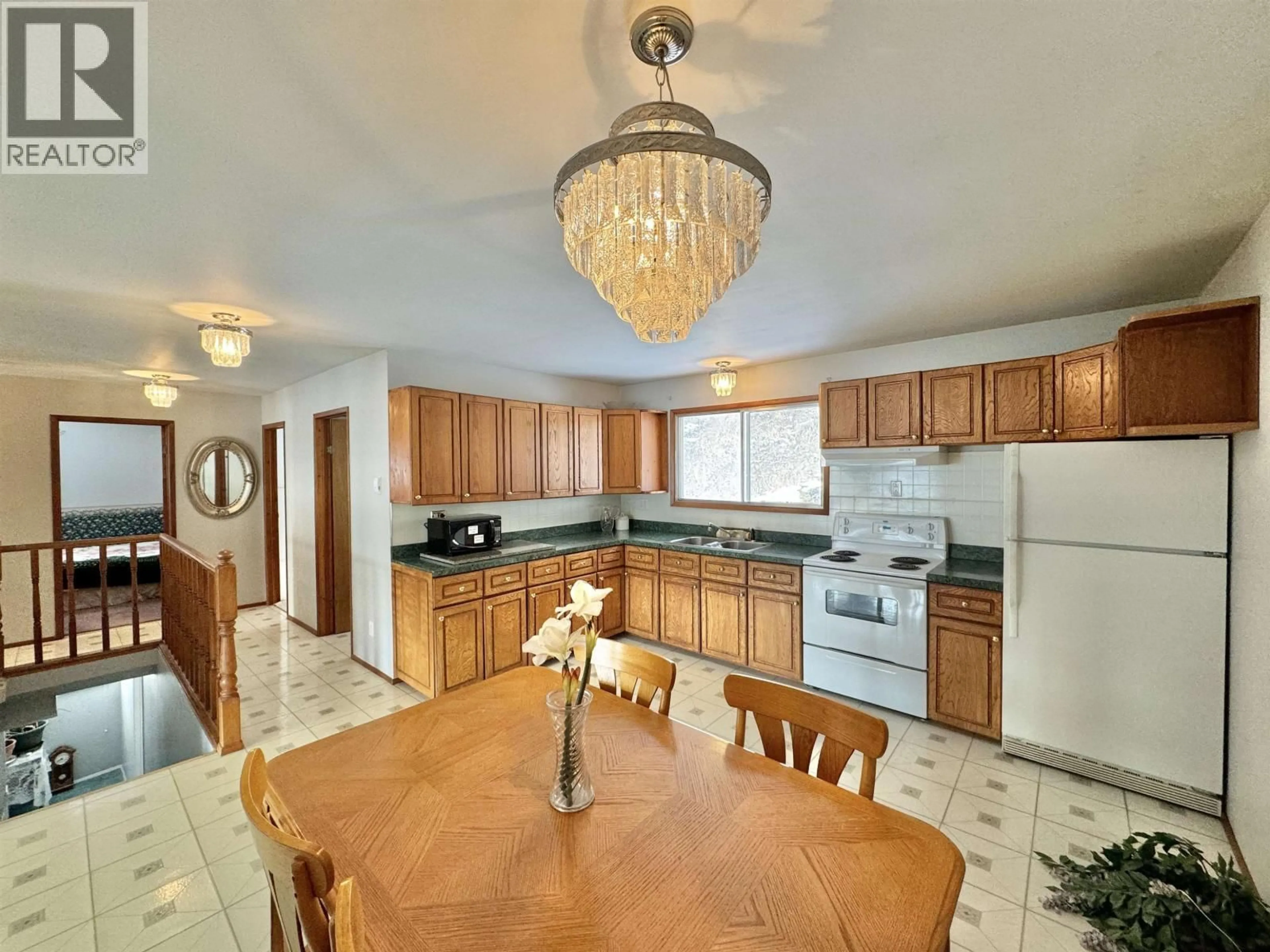 Open concept kitchen, ceramic/tile floor for 3125 FIRDALE DRIVE, Williams Lake British Columbia V2G5C2